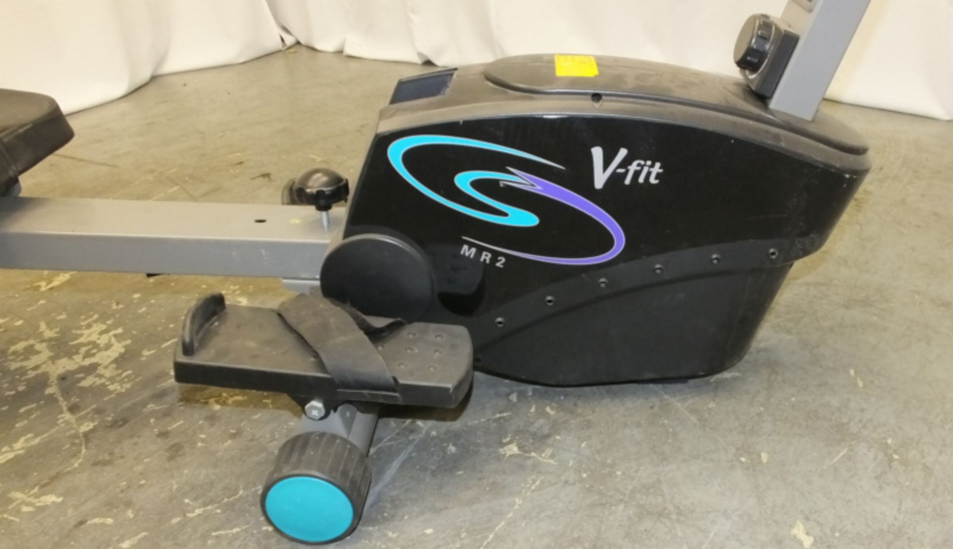 V Fit MR2 Rowing Machine - Image 4 of 7