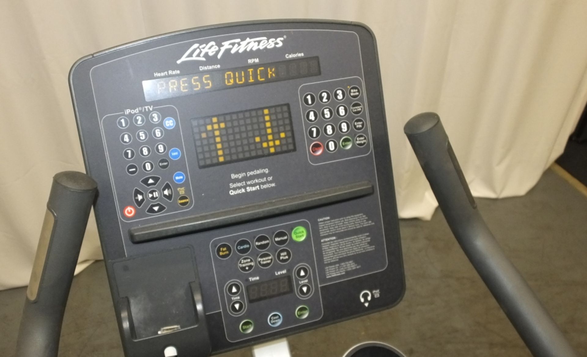 Life Fitness CLSC Exercise Bike - Image 6 of 9