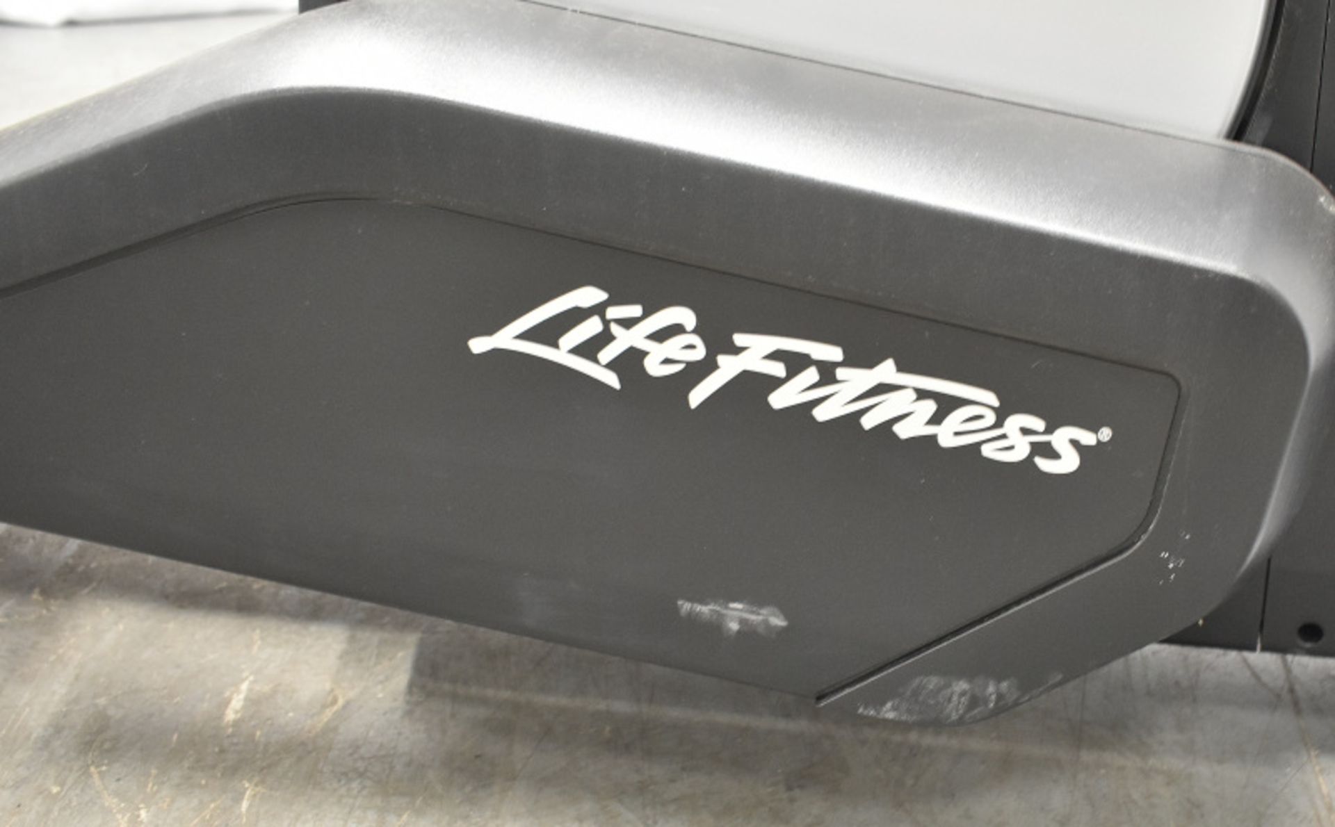 Life Fitness INXDE Integrity Series Elliptical Cross Trainer - Image 4 of 15