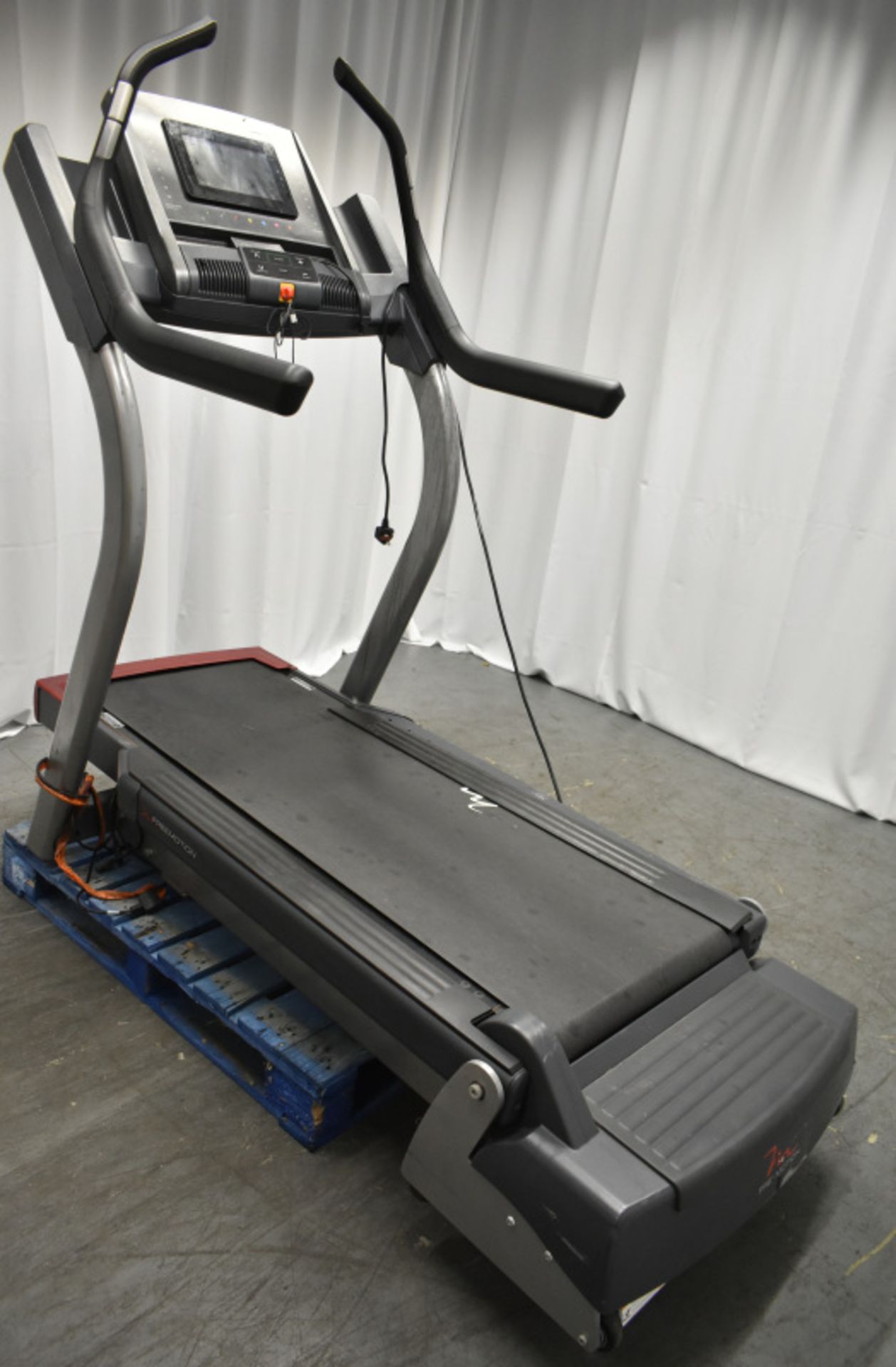 M Freemotion Treadmill - Doesn't Power Up Functions Not Tested - Image 3 of 14