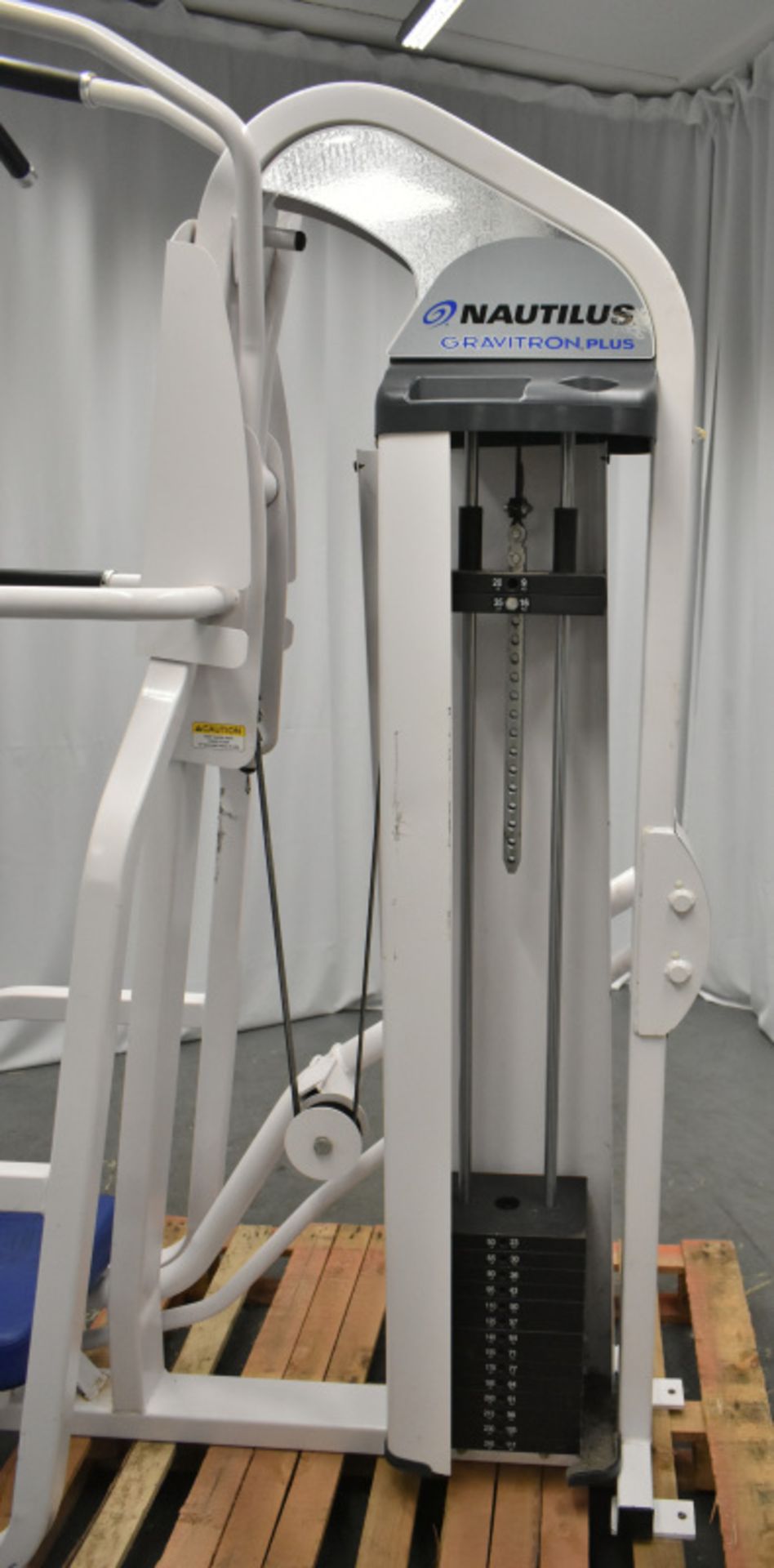 Nautilus Gravitron Plus Weight Assisted Chin Dip Machine - See pictures for condition - Image 2 of 15