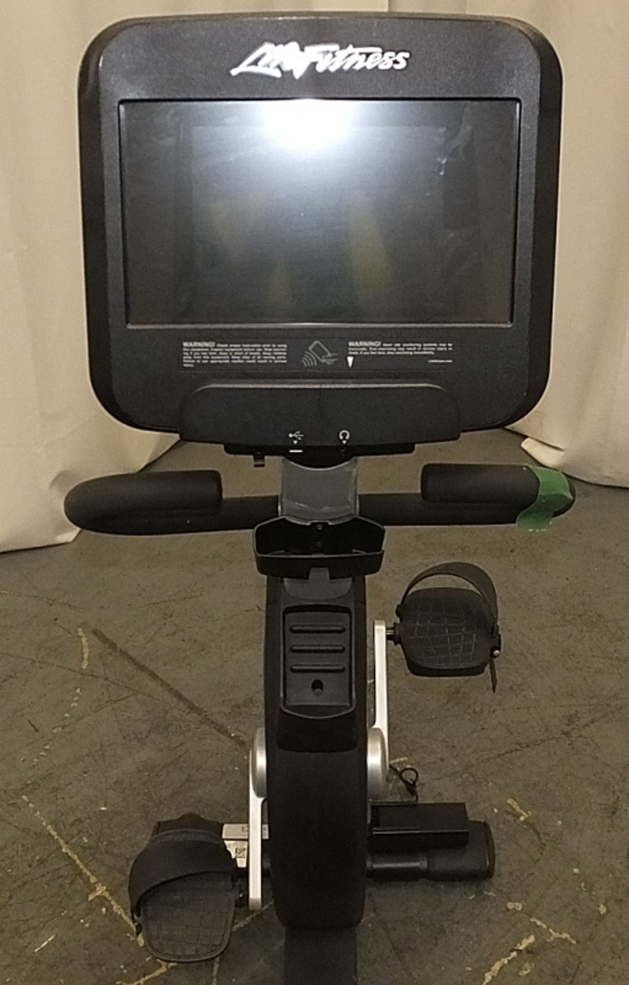 Life Fitness Life Cycle 95RS Recumbent Exercise Bike - Missing Power Lead - Image 4 of 15