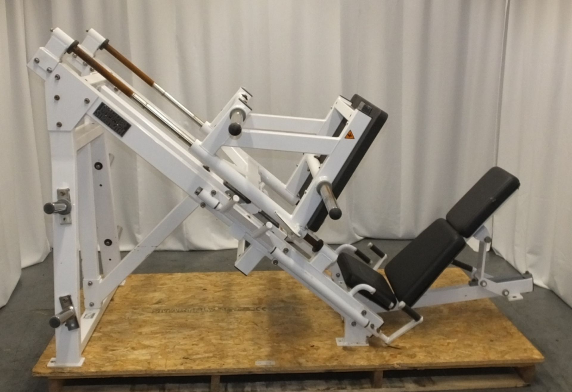 Hammer Strength HSLLP Leg Press - See Pictures for condition