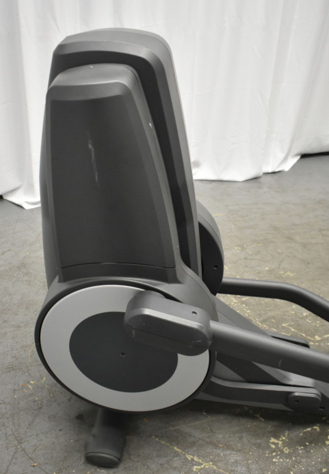 Life Fitness 95X Cross Trainer -Powers Up Functions Not Tested - See pictures for conditio - Image 11 of 15