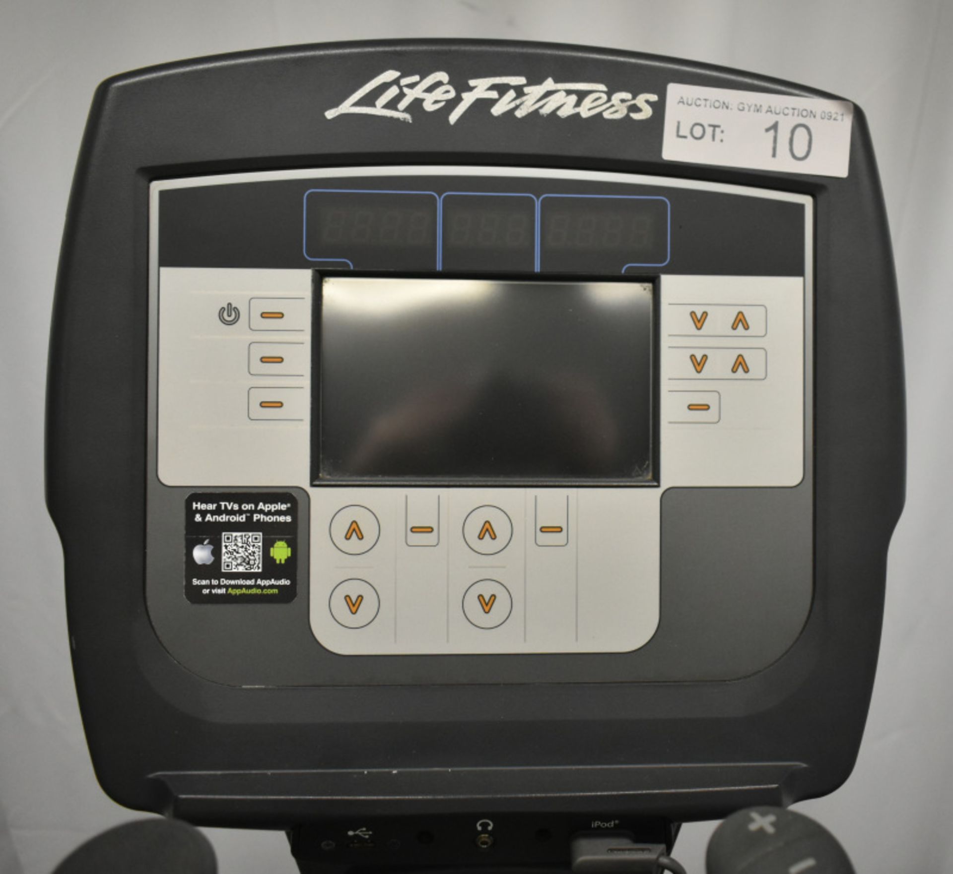 Life Fitness 95X Cross Trainer -Powers Up Functions Not Tested - See pictures for conditio - Image 4 of 22