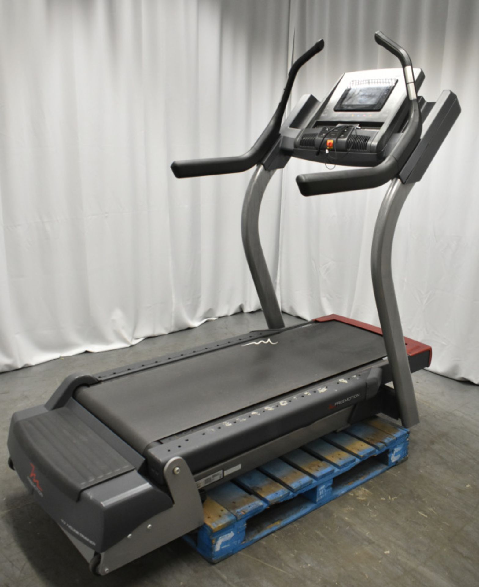 M Freemotion Treadmill - Doesn't Power Up Functions Not Tested - Image 2 of 13