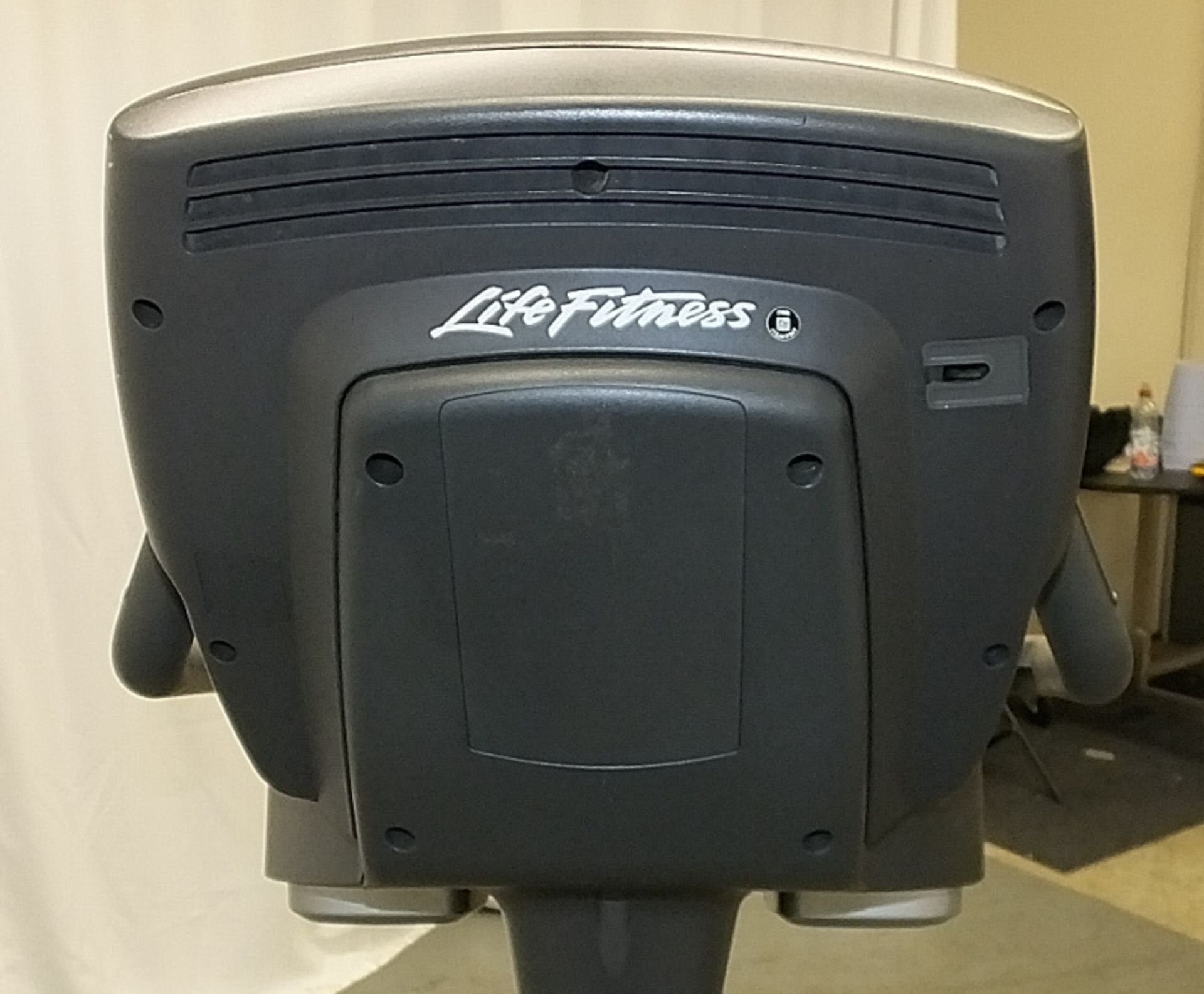 Life Fitness 95c Lifecycle Exercise Bike - Image 8 of 11