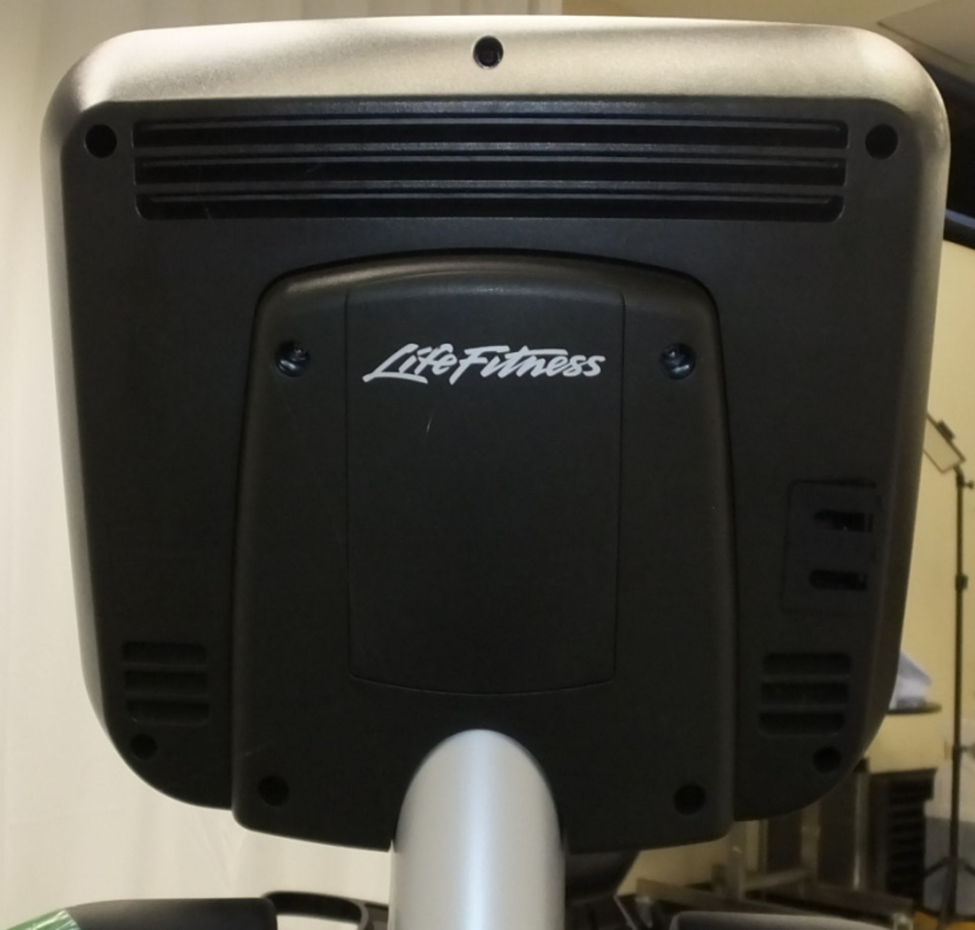 Life Fitness Life Cycle 95RS Recumbent Exercise Bike - Missing Power Lead - Image 11 of 15