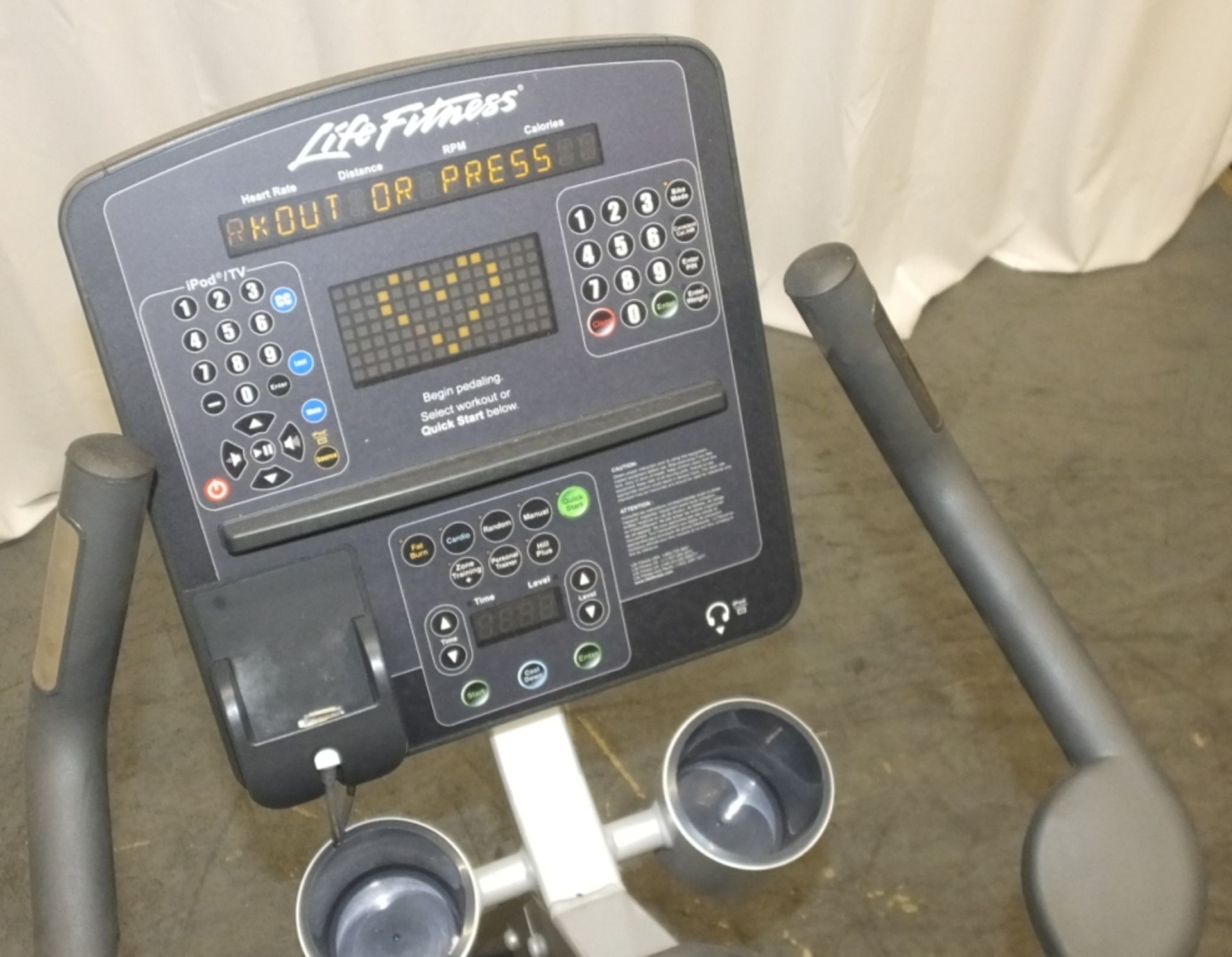 Life Fitness CLSC Exercise Bike - Image 8 of 9
