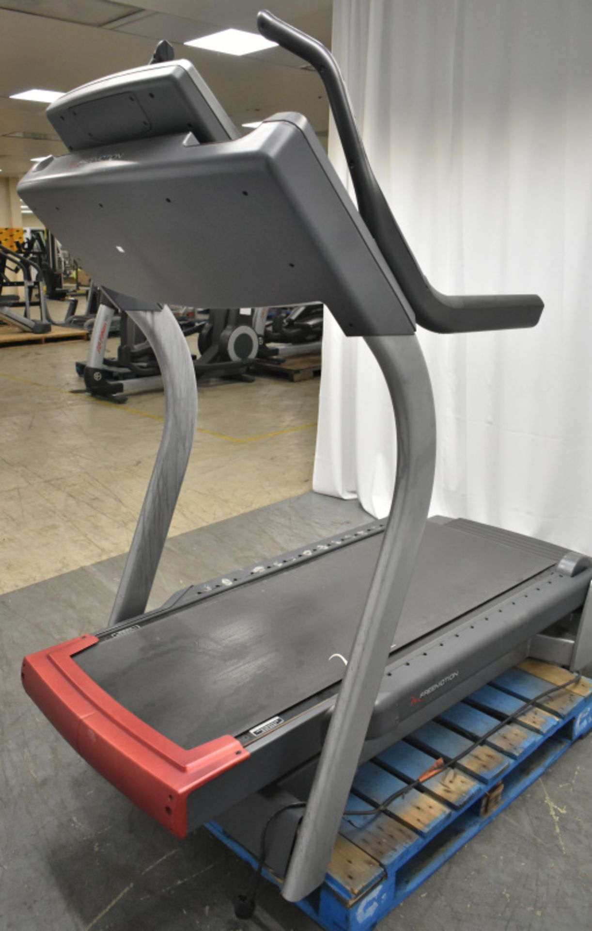 M Freemotion Treadmill - Doesn't Power Up Functions Not Tested - Image 4 of 13