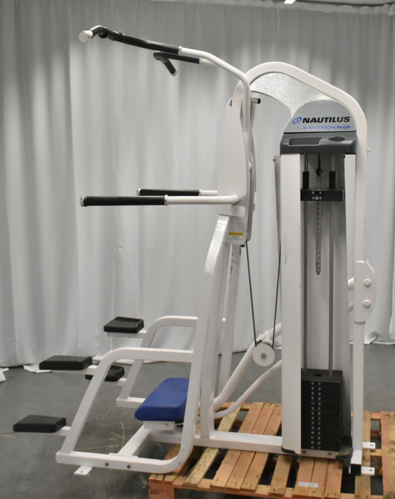 Nautilus Gravitron Plus Weight Assisted Chin Dip Machine - See pictures for condition
