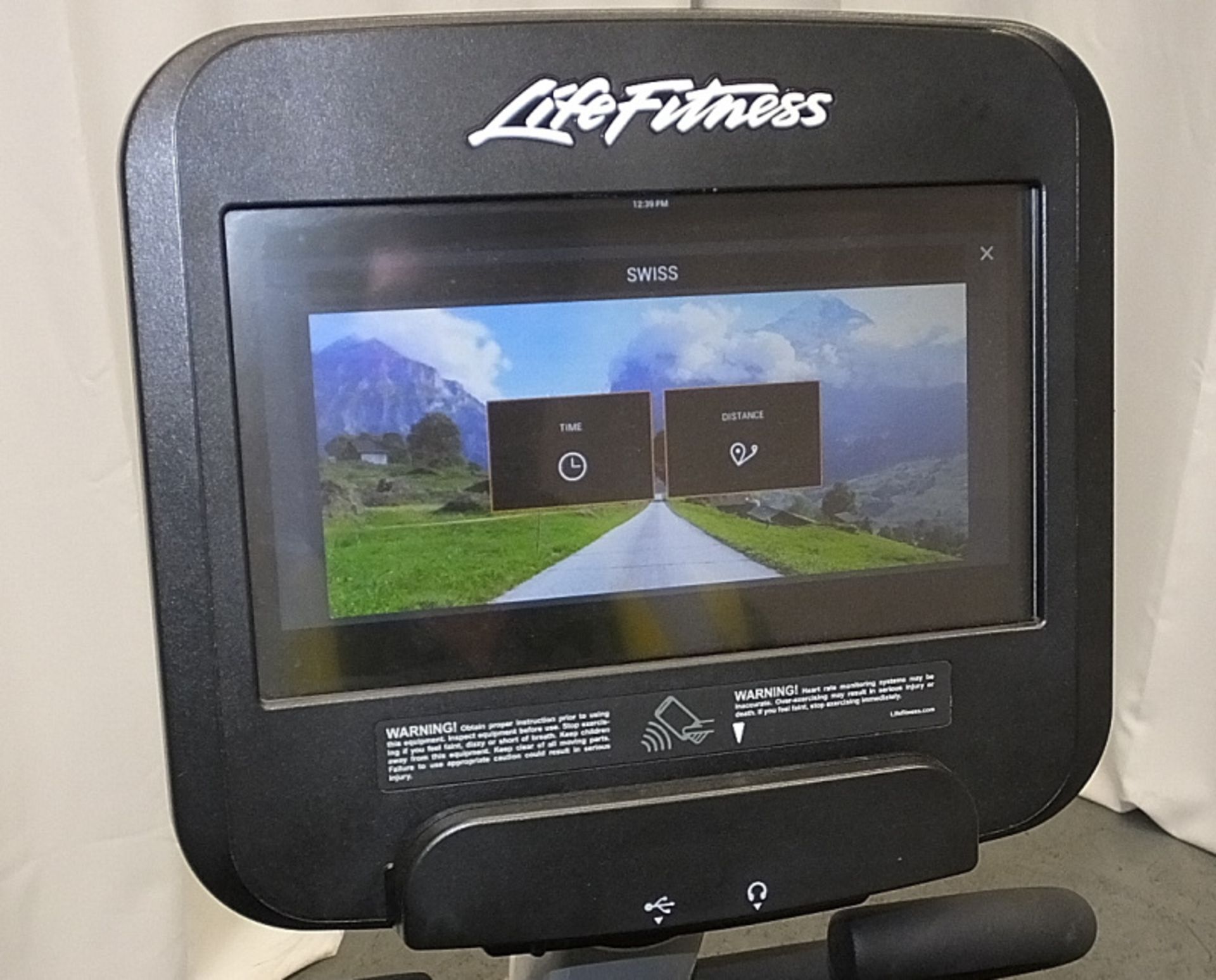 Life Fitness Life Cycle 95RS Recumbent Exercise Bike - Image 5 of 10