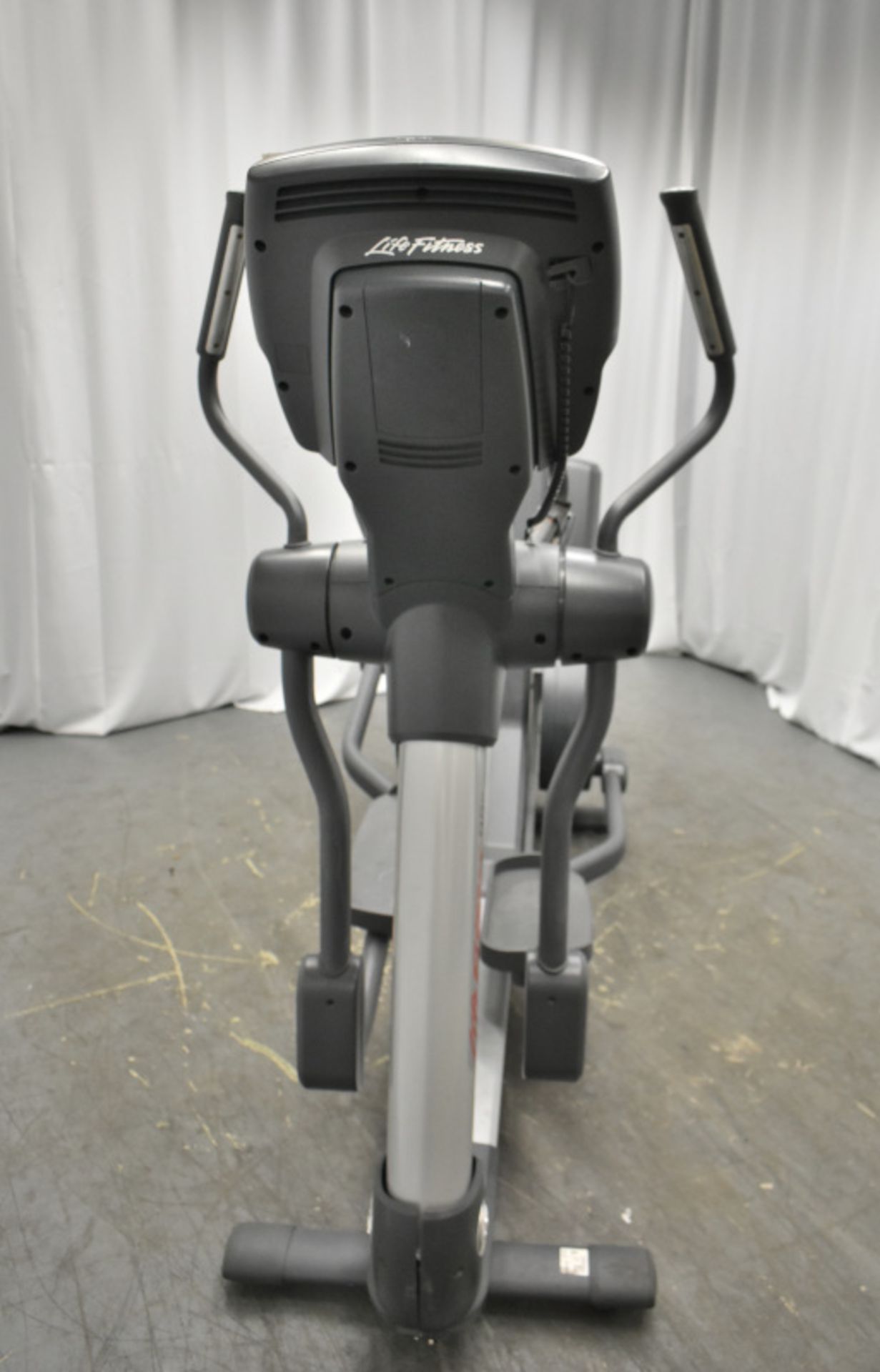 Life Fitness 95X Cross Trainer -Powers Up Functions Not Tested - See pictures for conditio - Image 8 of 21