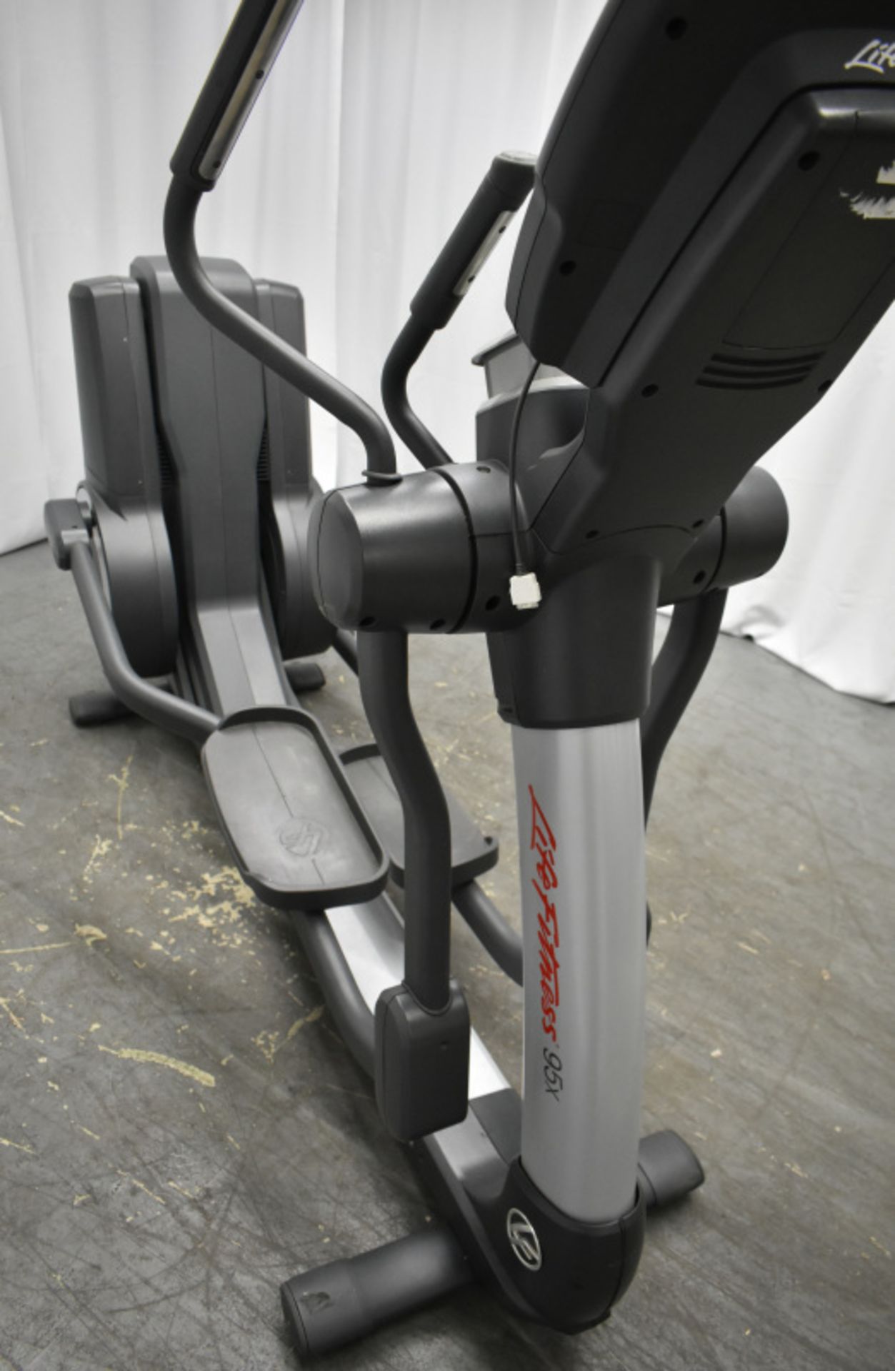 Life Fitness 95X Cross Trainer -Powers Up Functions Not Tested - See pictures for conditio - Image 15 of 15