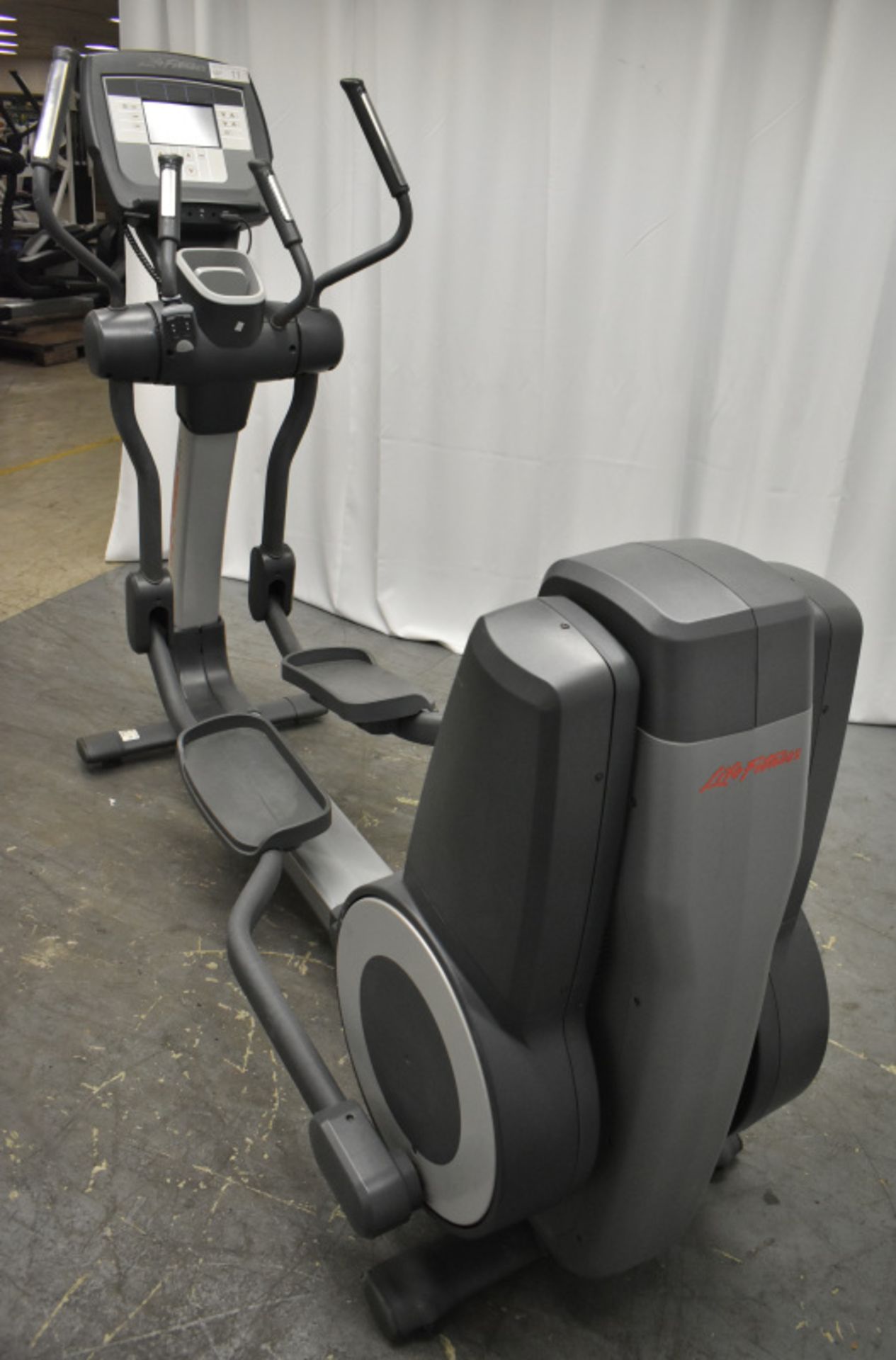Life Fitness 95X Cross Trainer -Powers Up Functions Not Tested - See pictures for conditio - Image 3 of 21