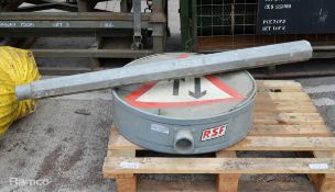 RSF 2 way traffic sign 770mm diameter with 1600mm post