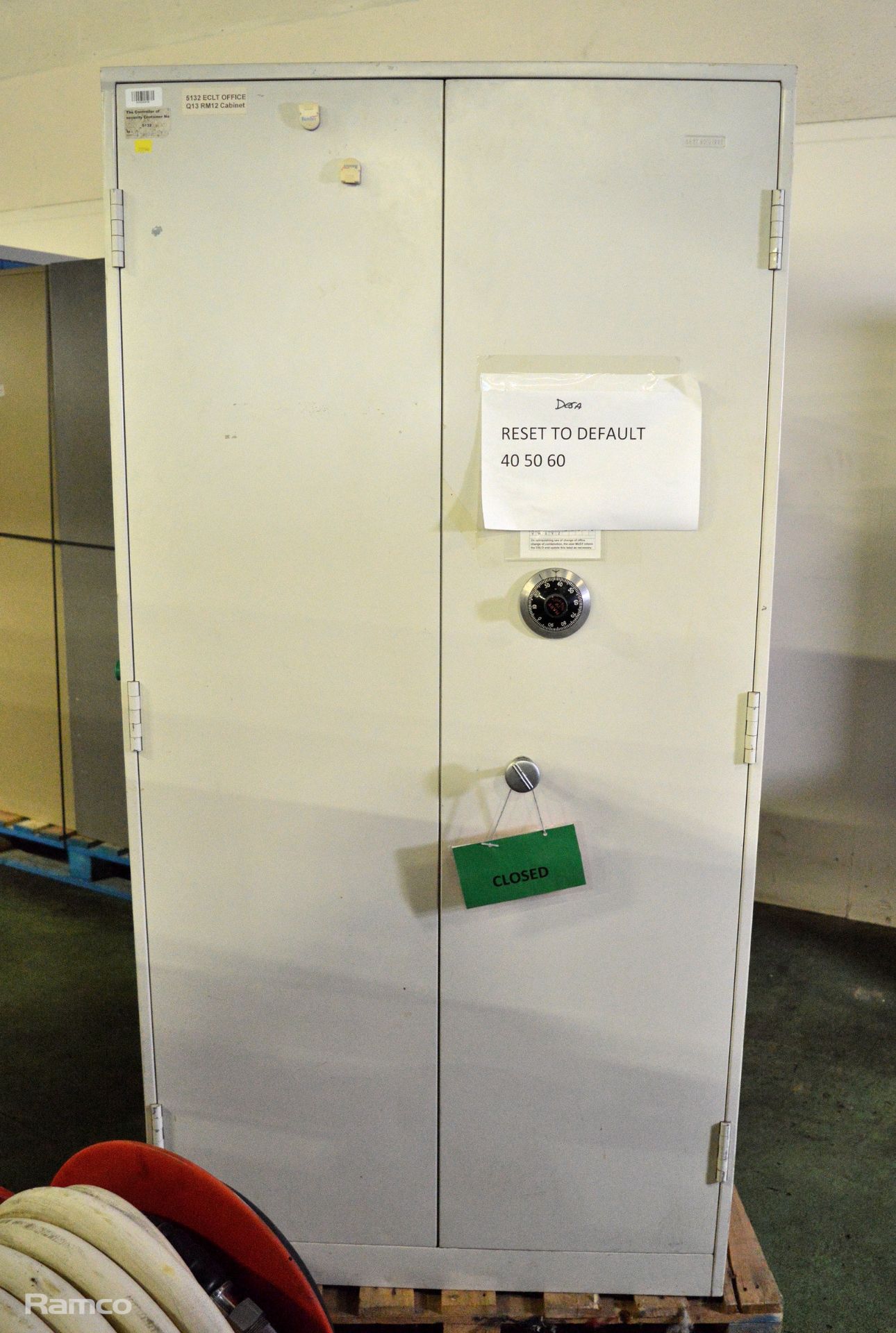 Metal 2-Door Cabinet & Combi L 920mm x W 490mm x H 1830mm - Image 2 of 5