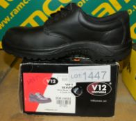 V12 Beaver workwear shoes - see pictures for type & size