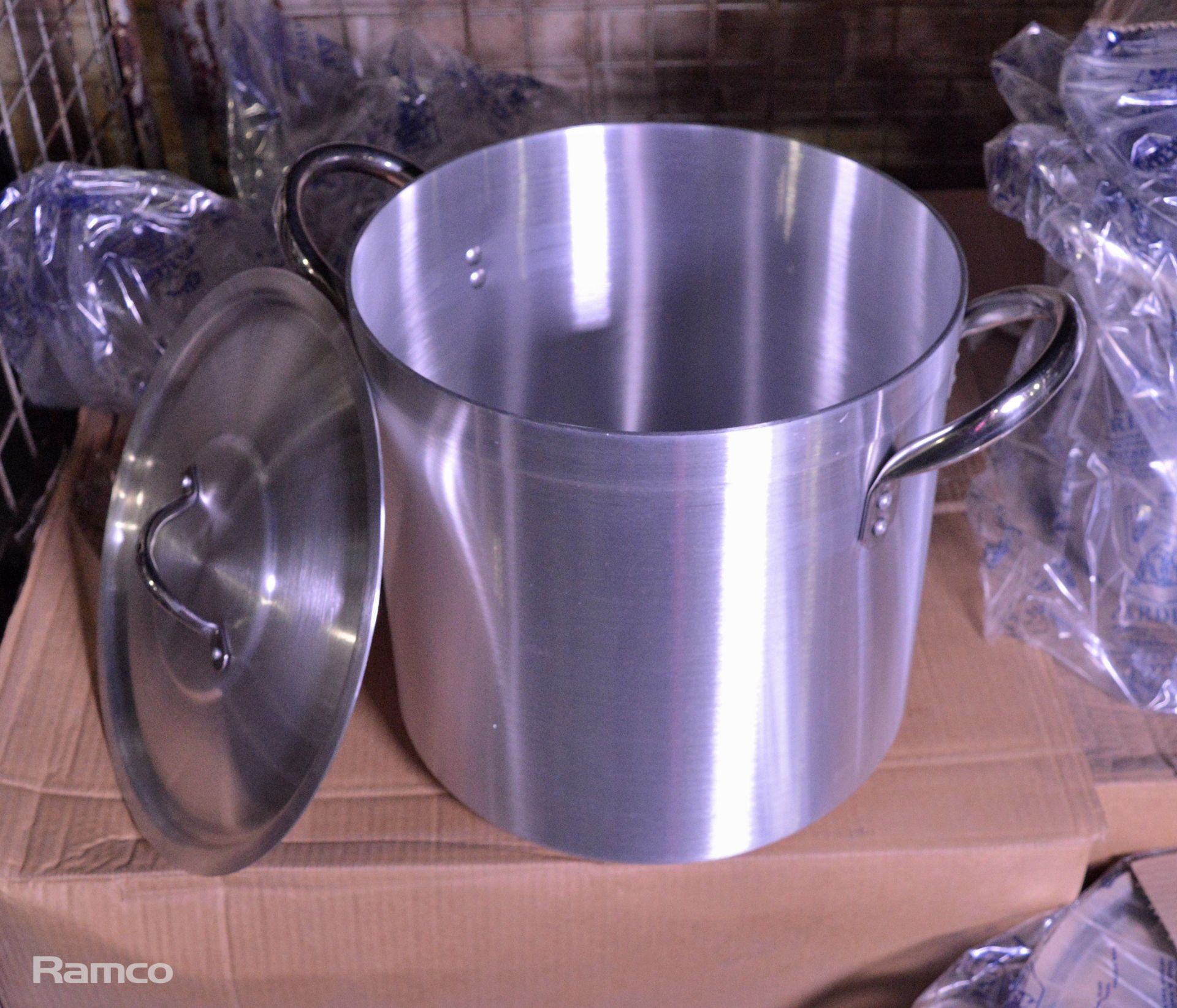 7x 28cm Stainless Steel Stock Pots - Image 2 of 2