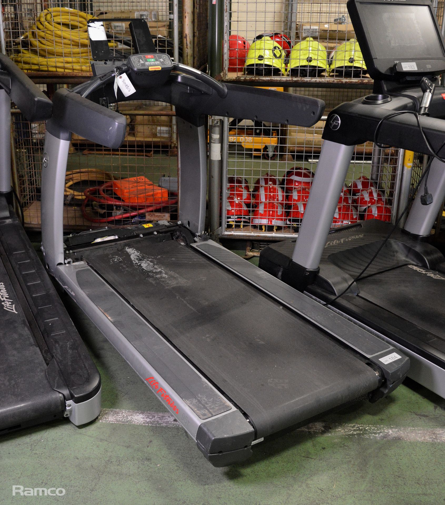 Life Fitness 95T Flex Deck Treadmill - missing screen