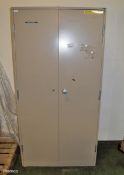 2 Door Cabinet - L920mm x W450mm x H1830 mm