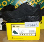 Amblers workwear boots - see pictures for type & size