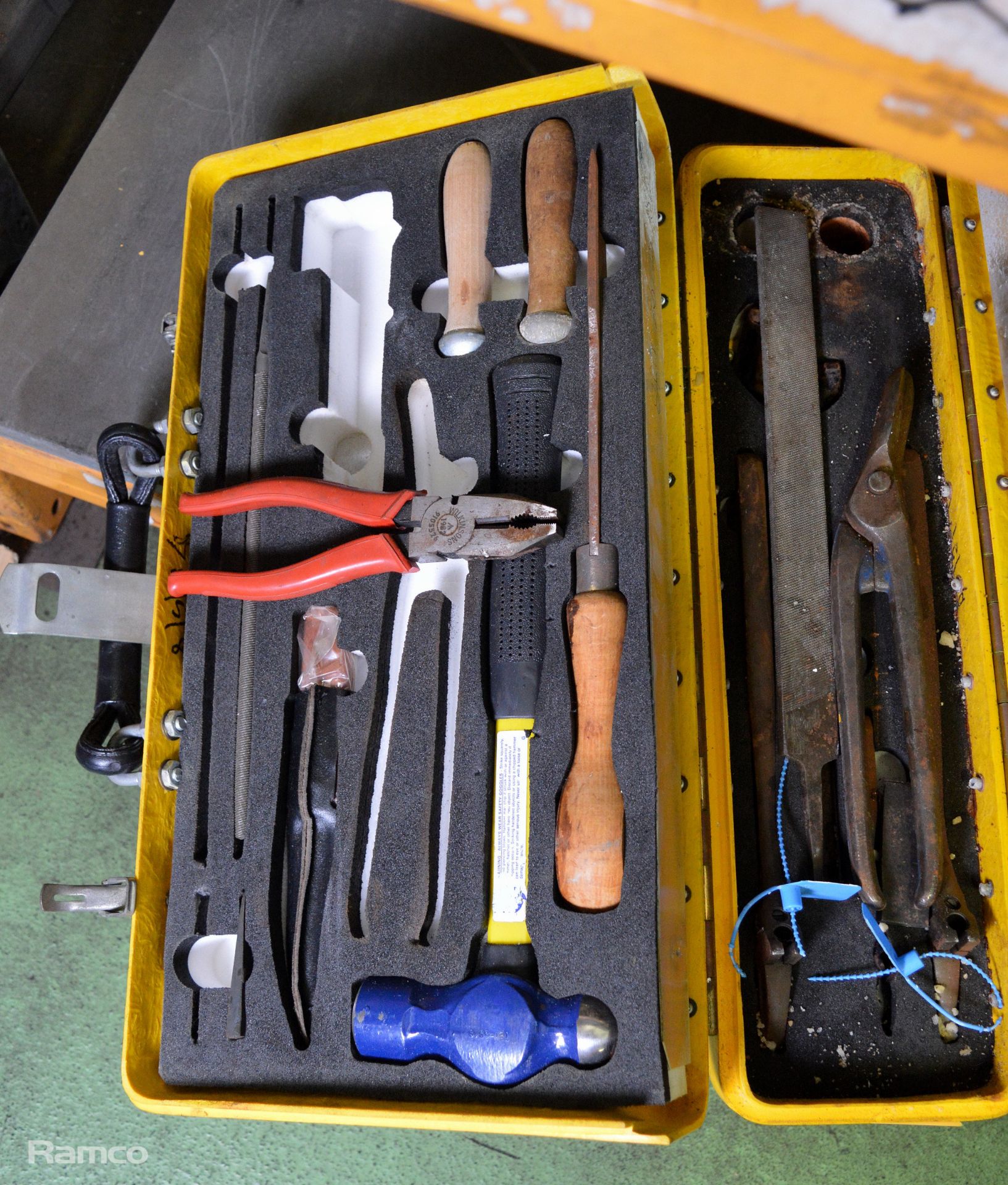Tool Box With Various Mechanic Tools - Image 2 of 5