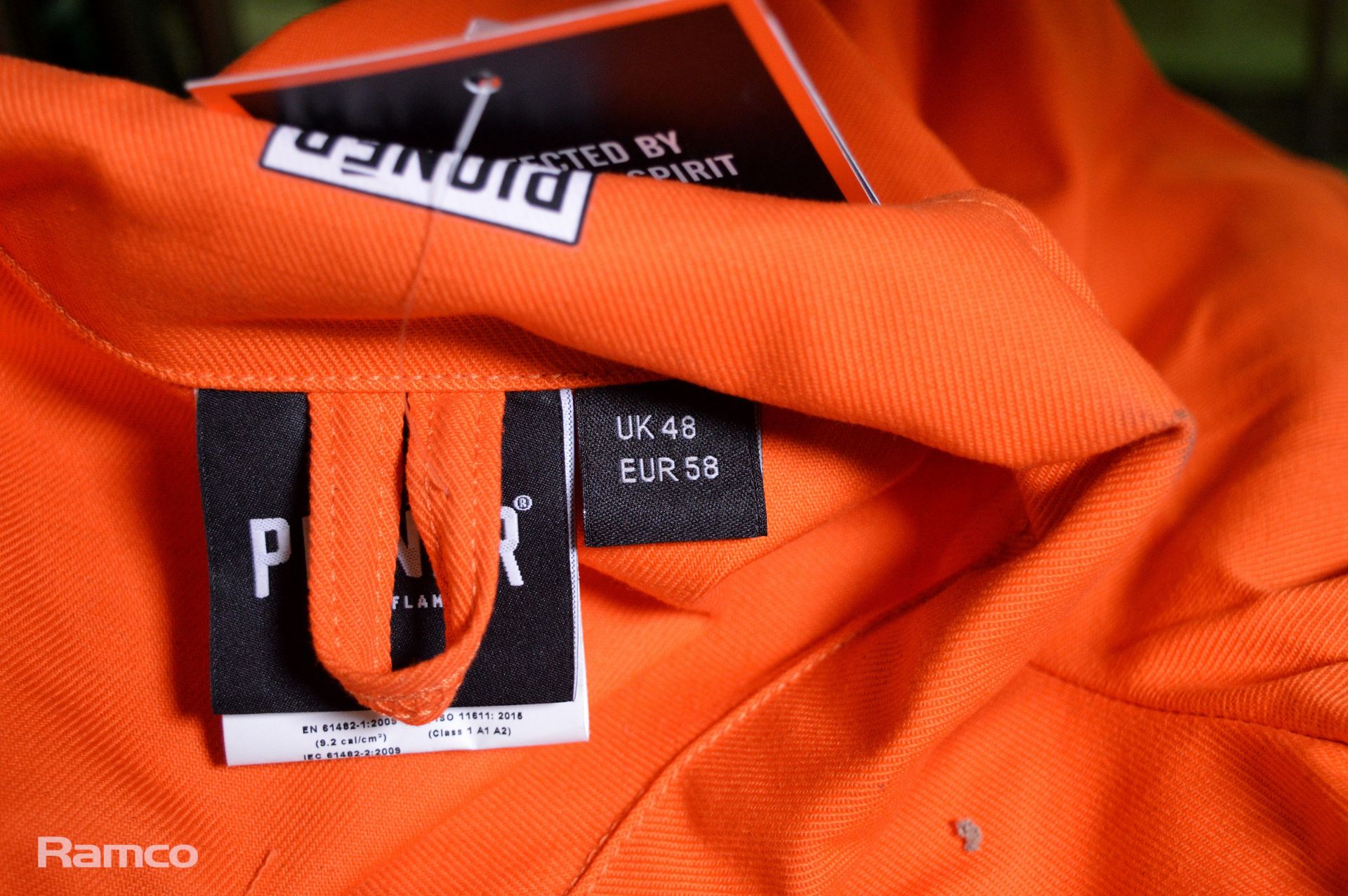 Workwear assortment - Traffic Trousers, Weatherproof trousers, orange work overalls & oran - Image 3 of 5