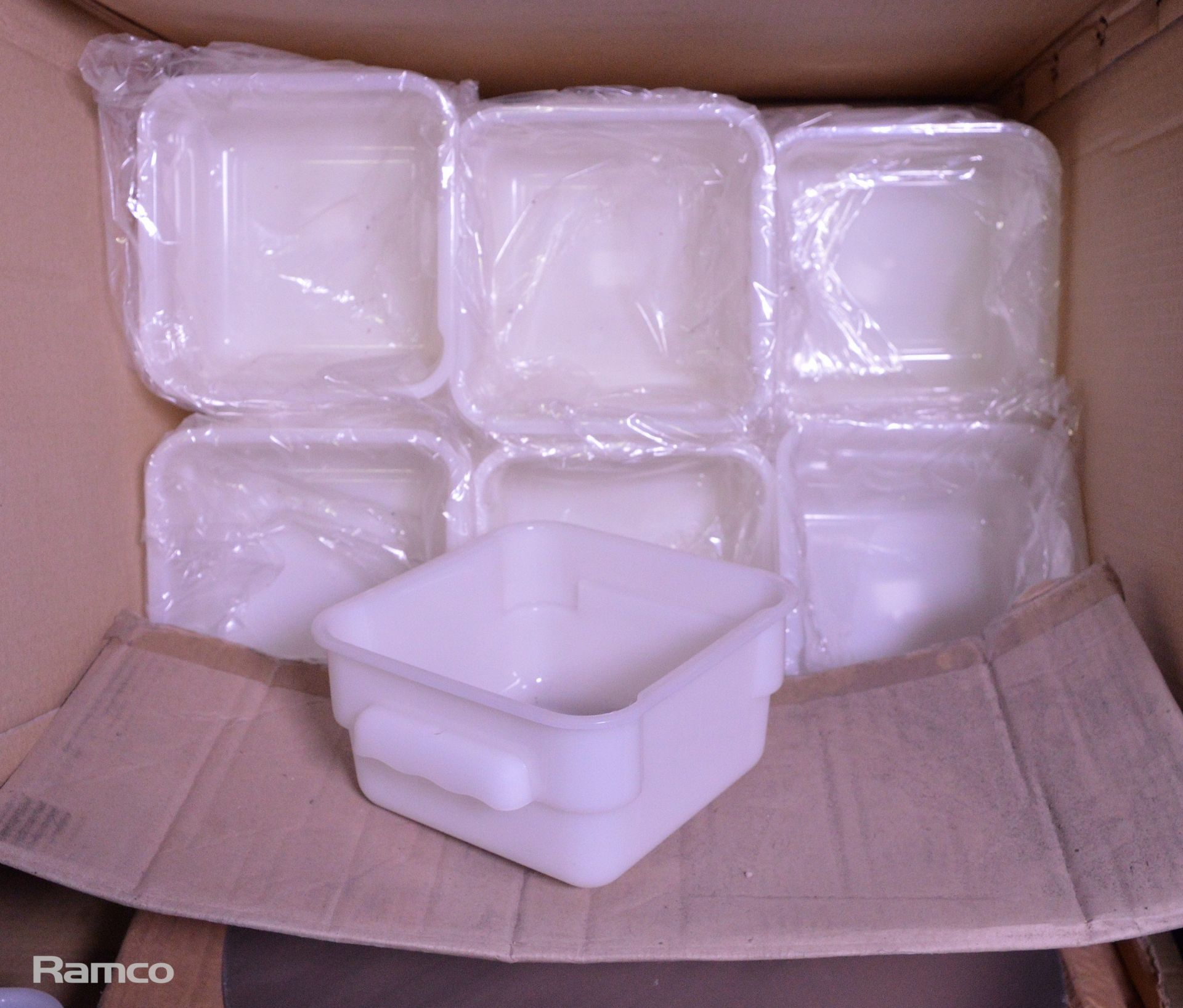 20x Dishwasher Trays, 12x Pizza Trays, 33x Plastic Food Boxes 2L - Image 3 of 4
