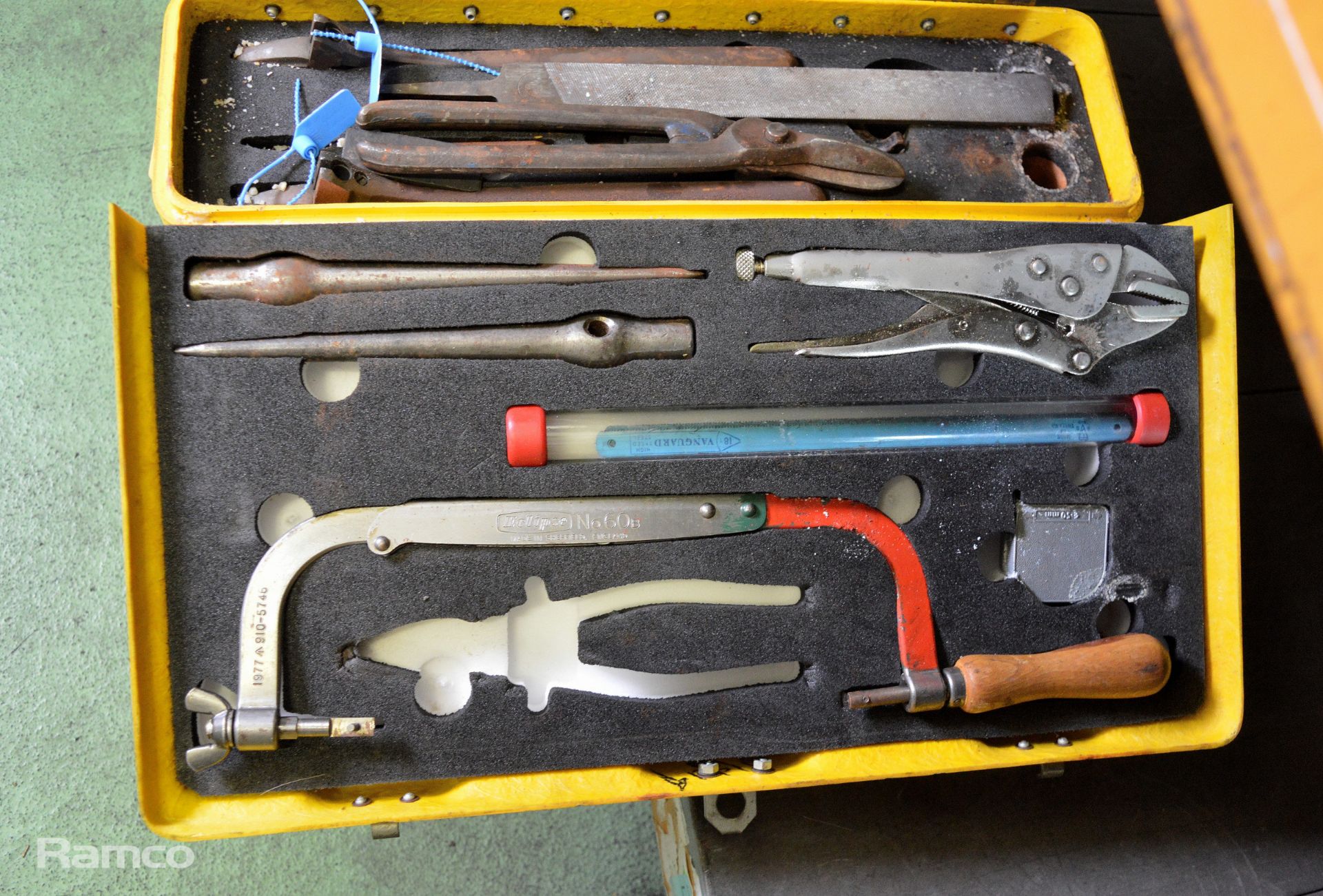 Tool Box With Various Mechanic Tools - Image 4 of 5