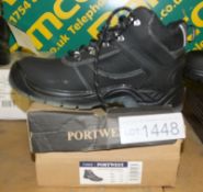 Portwest Mustang hiker boots - see pictures for type & size