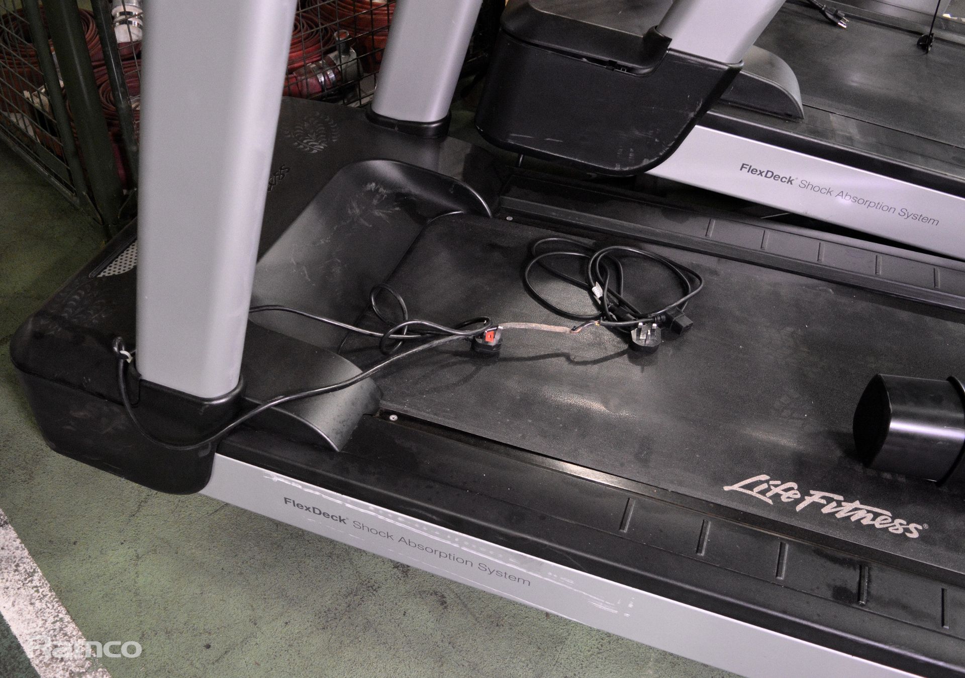 Life Fitness Flex Deck treadmill - Image 5 of 5