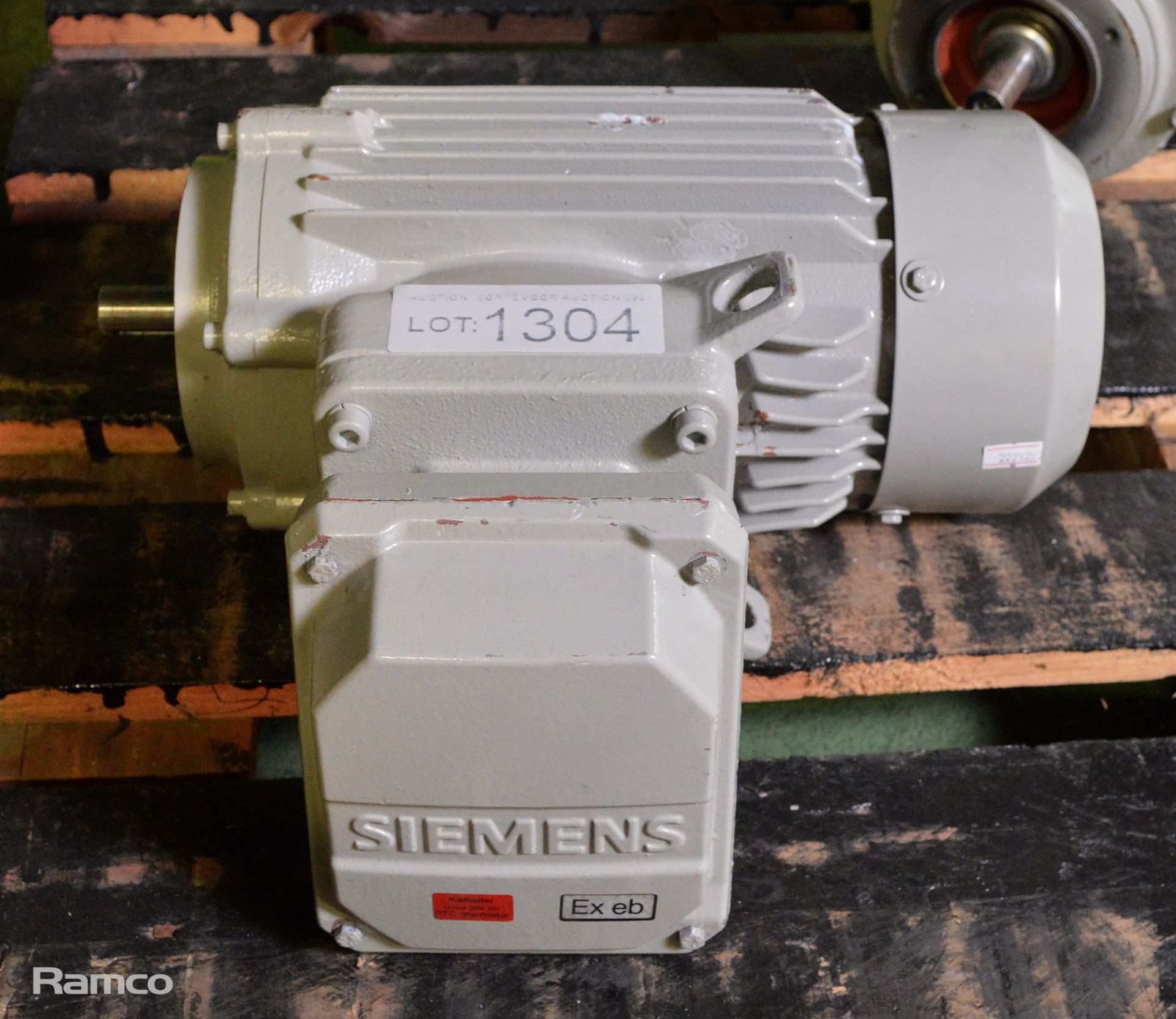 Siemens D-90441 Electric Motor - 230/460V - 50/60Hz - 0.55Kw