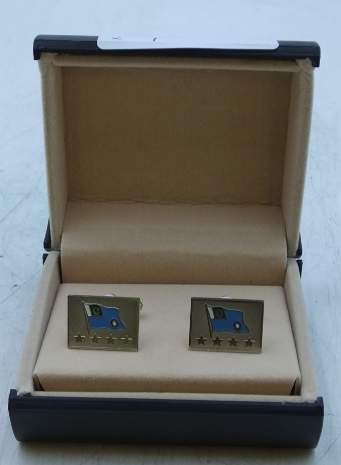 Pakistan Air Force Cufflinks & Presentation Case - Image 3 of 4