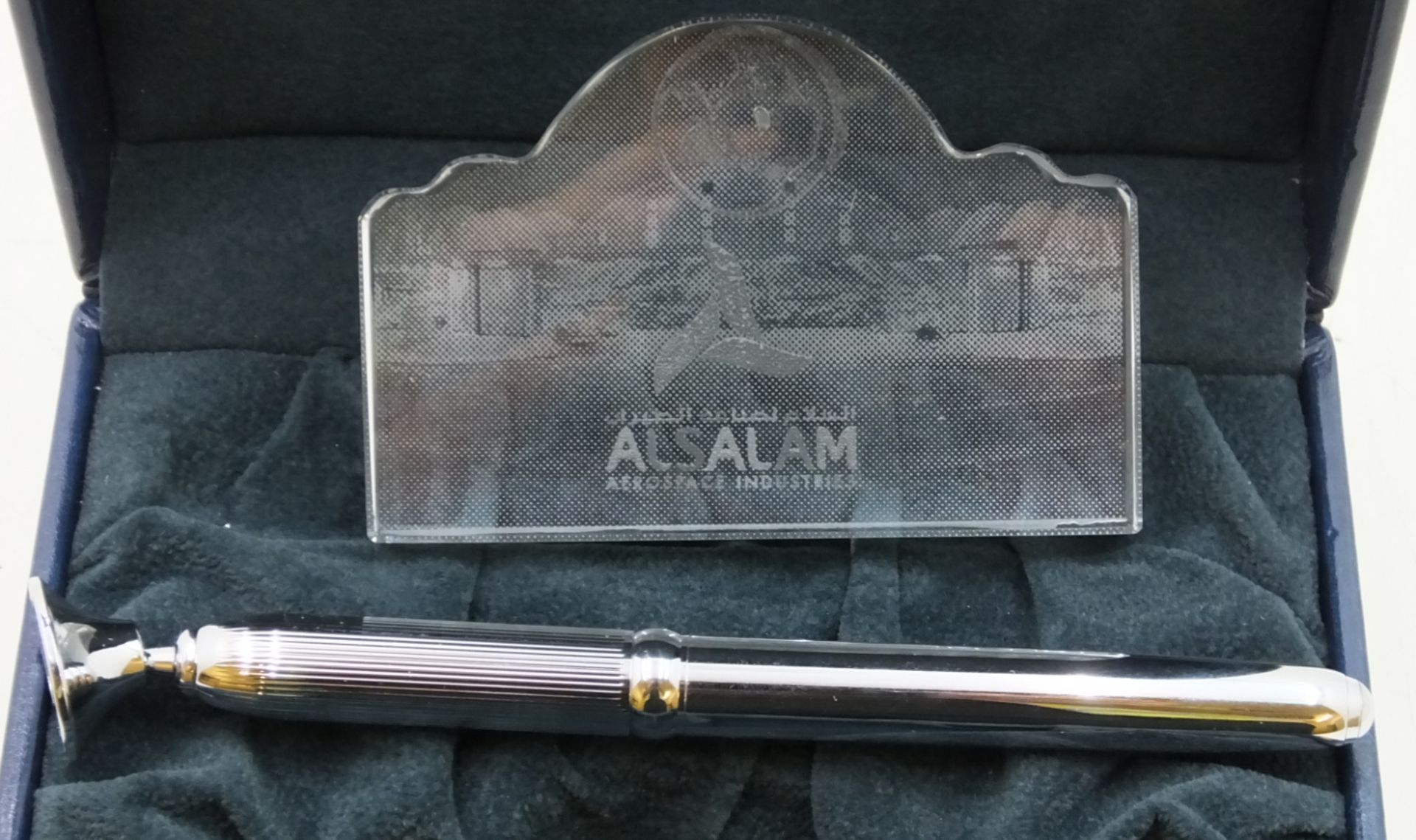 Alsalam Aerospace Industries Desk Pen Set