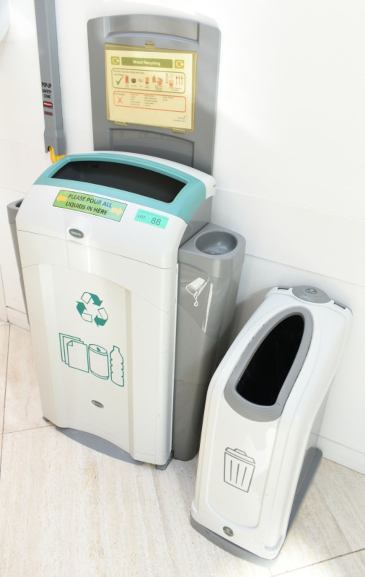 2 x Recycling/food waste bins