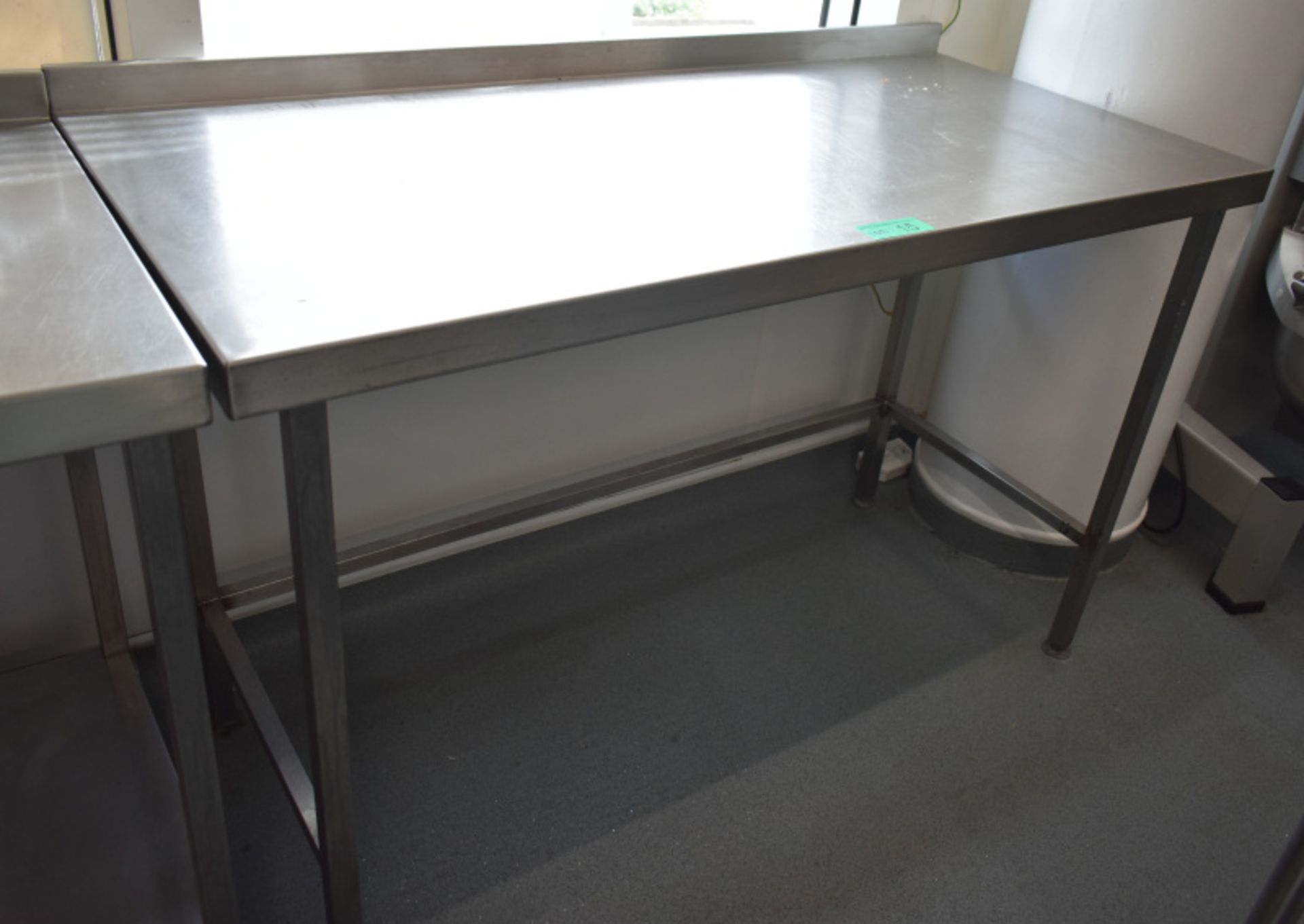 Stainless steel prep table, L 1400mm x W 660mm x H 920mm