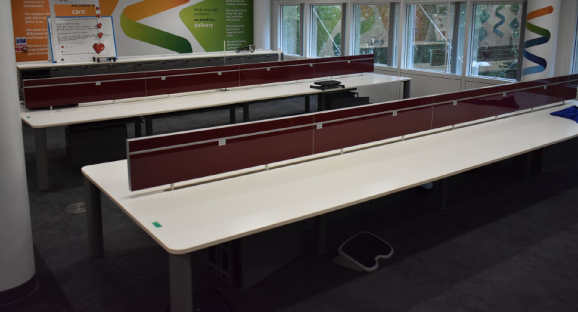 Bank of desks, seating 12, L 6500mm x W 1800mm x H 1180mm, buyer to dismantle and remove - Image 4 of 4