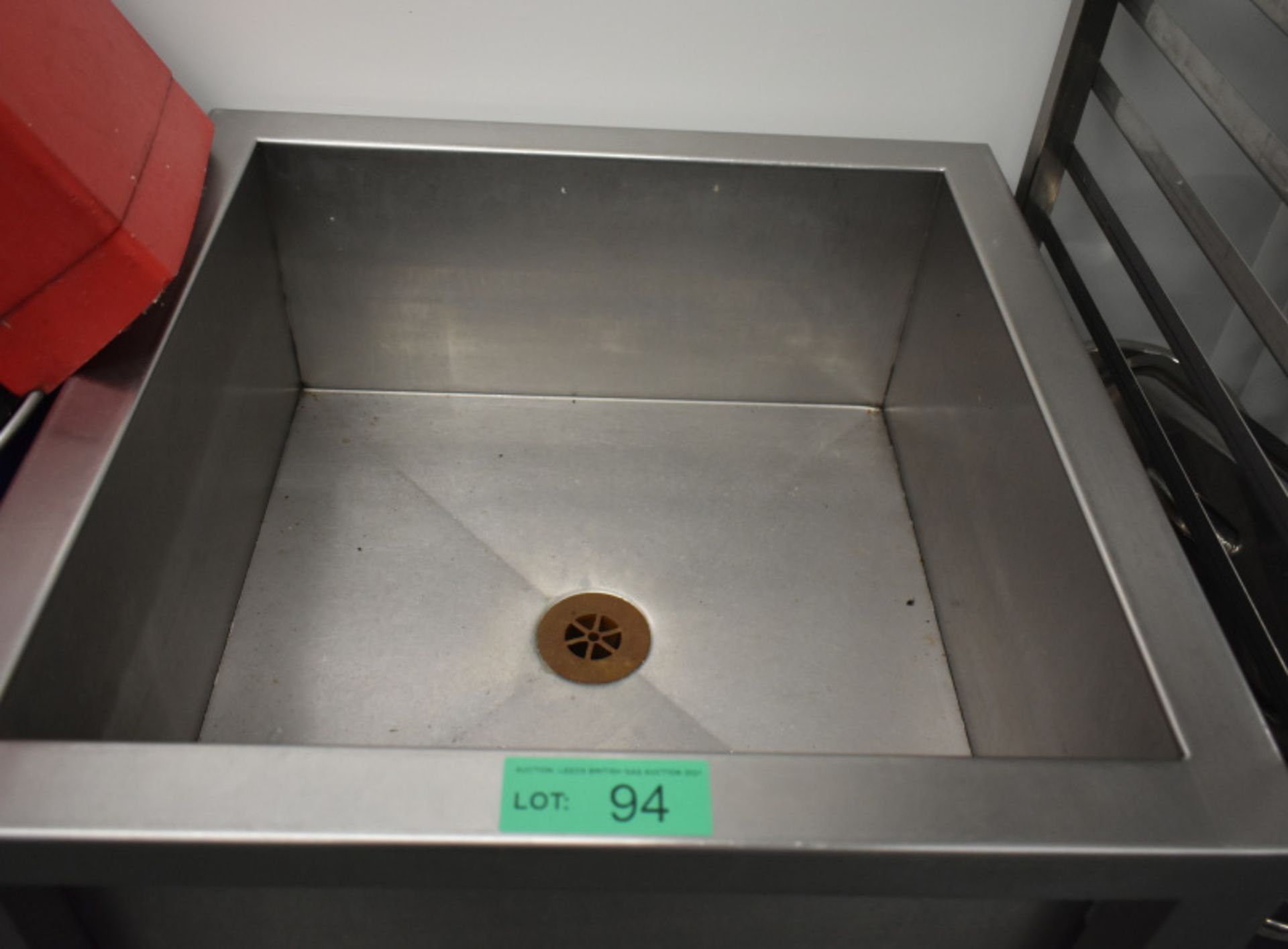 Stainless steel mobile deep washing basin, L 630mm x W 630mm x H 680mm - Image 2 of 2