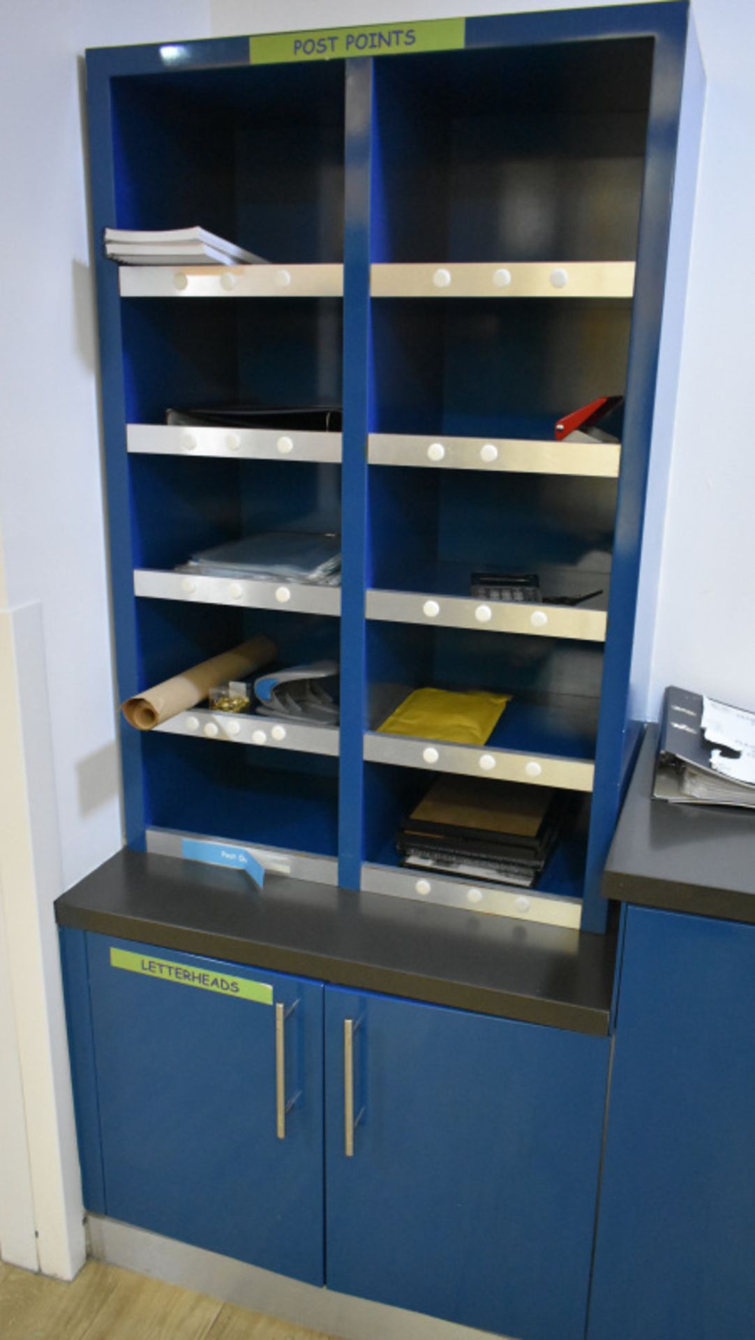 Mail and letter storage unit, L 2800mm x W 650mm x H 1900mm - Image 2 of 3