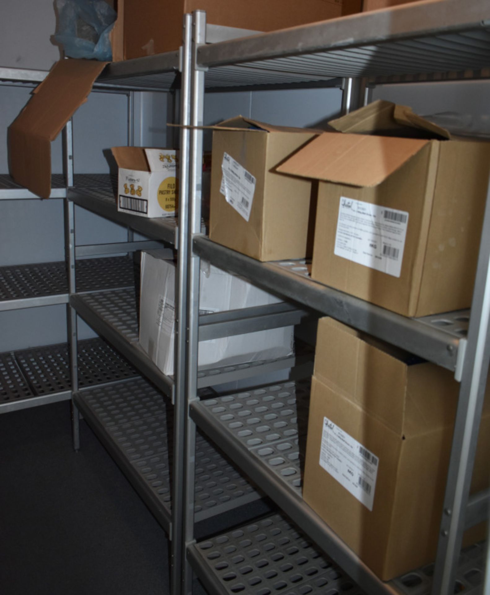 4 x Various sized 4 tier kitchen racking. 1 x Stainless steel three tier kitchen racking L - Image 3 of 3