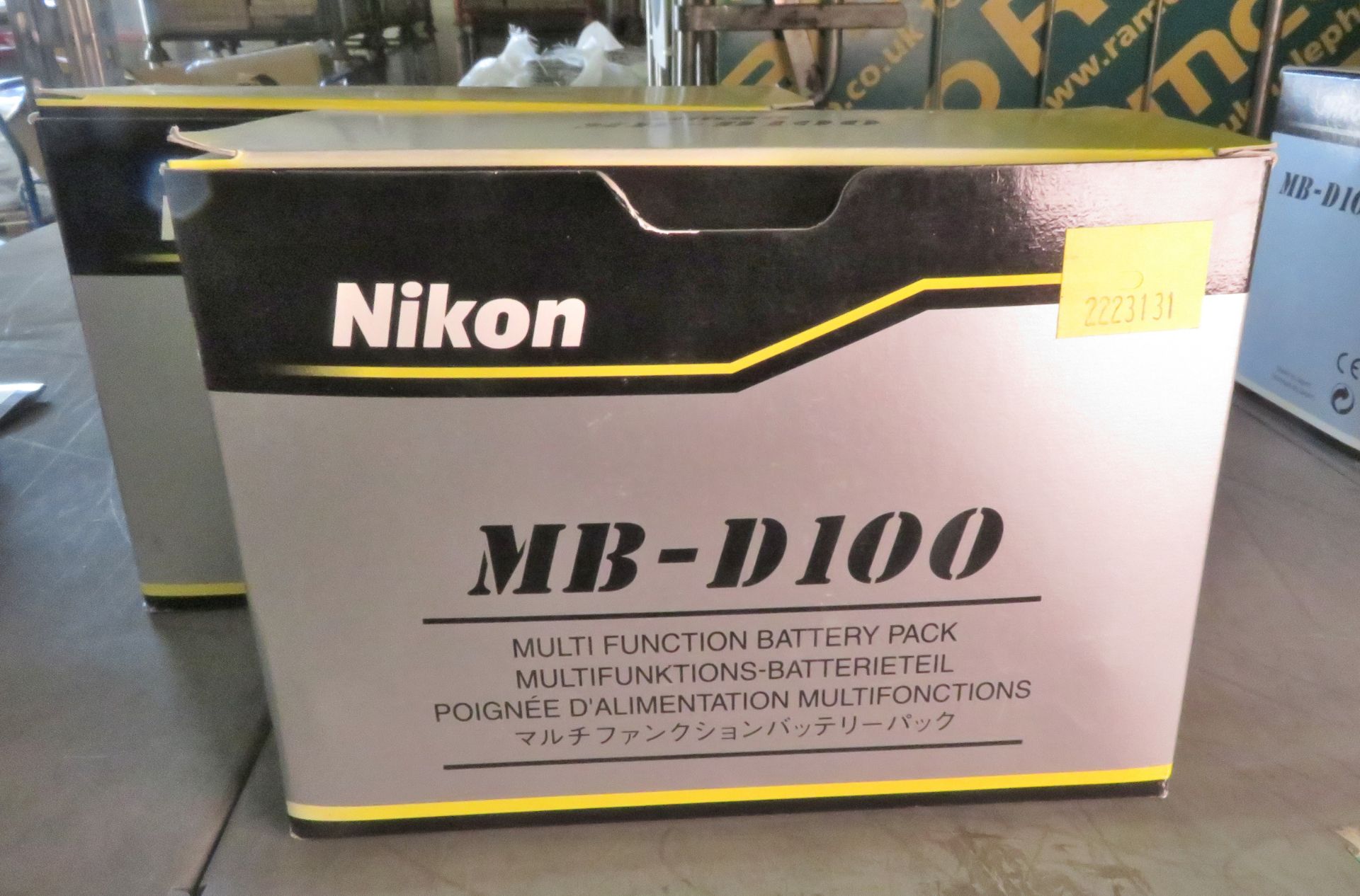 2x Nikon MB-D100 Multi Function Battery Packs - Image 2 of 2