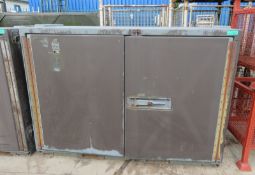 WIllard & Co Ltd shipping & storage container - L 2200mm x D 1070mm x H 1540mm