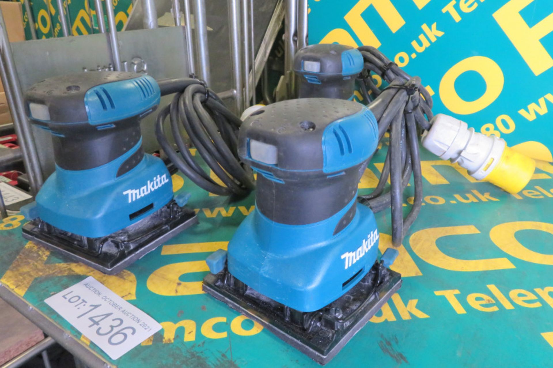 3x Makita Electric Palm Sanders - Image 2 of 4