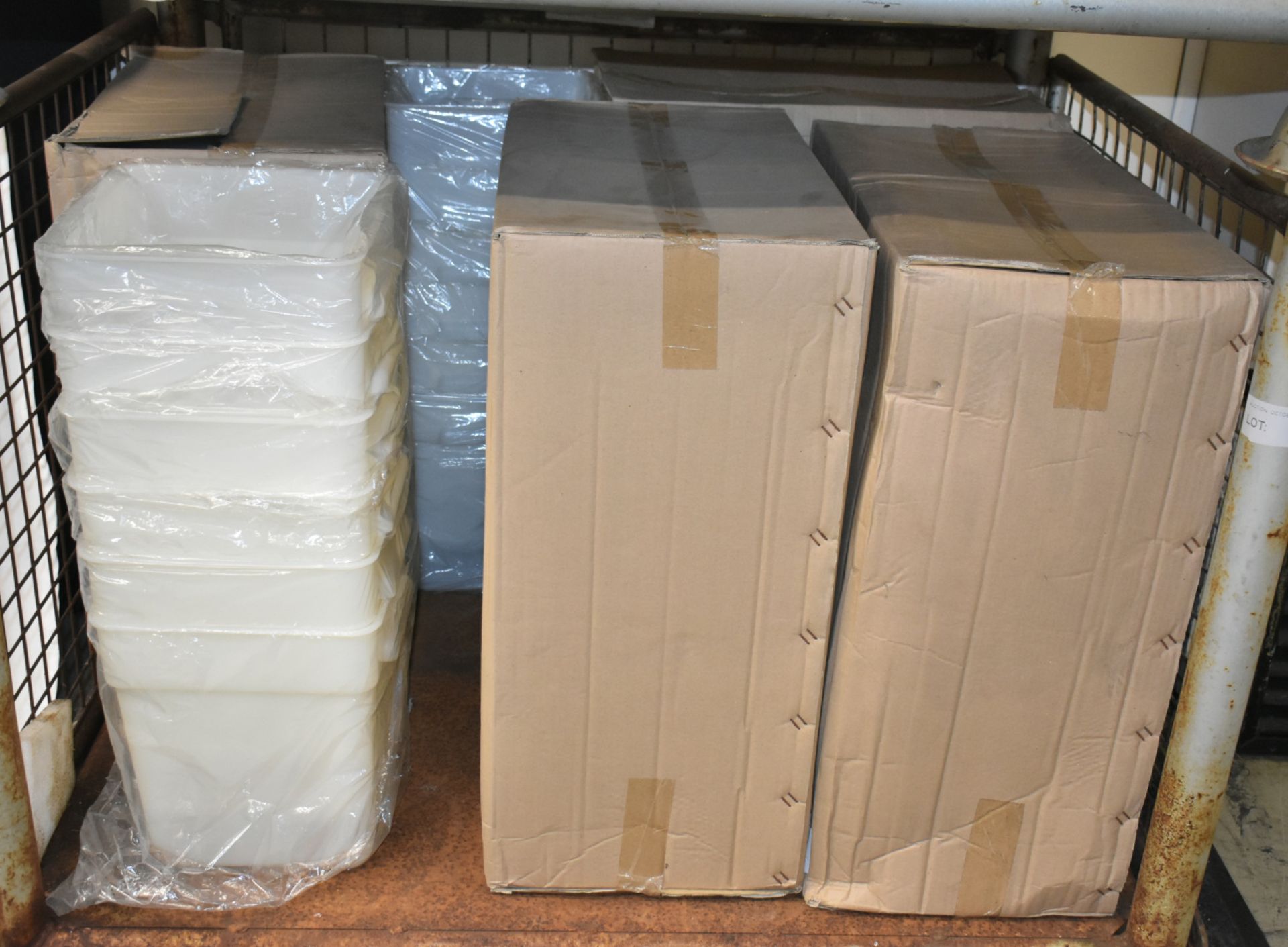 60x 18L food storage containers - white - 12 per box