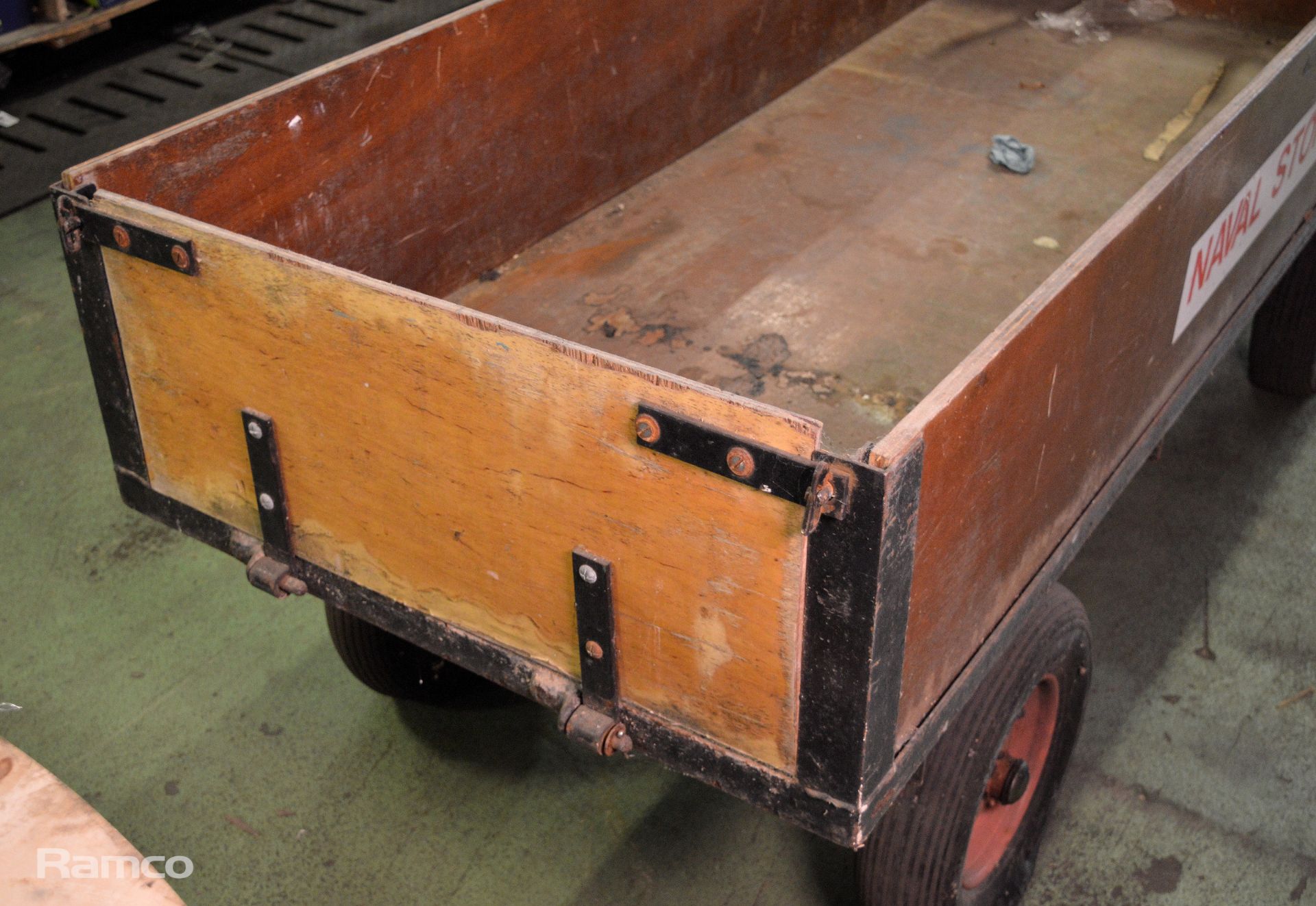 4 wheeled 4 wooden sided trolley - 2000mm (overall) x 750mm - Image 4 of 4