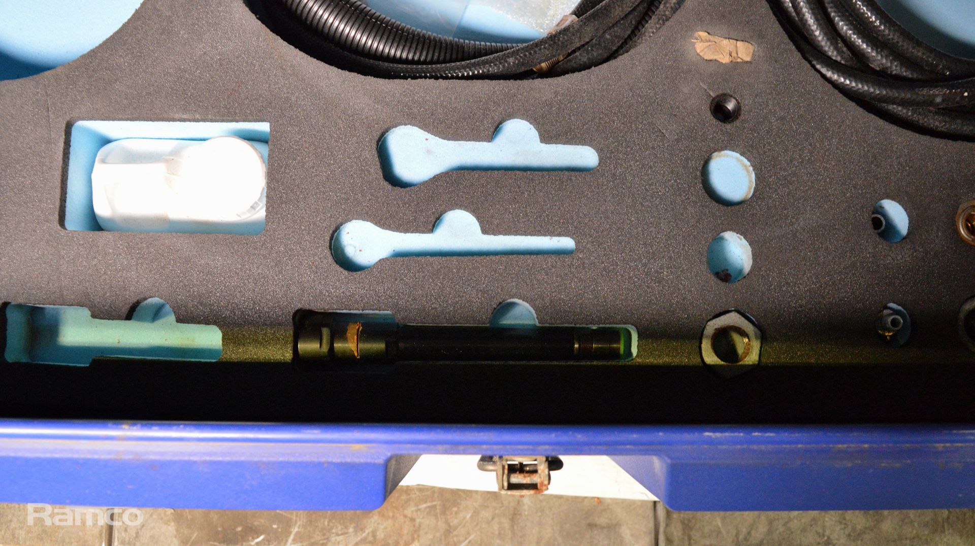 Corrosion removal kit in carry case - Image 8 of 9