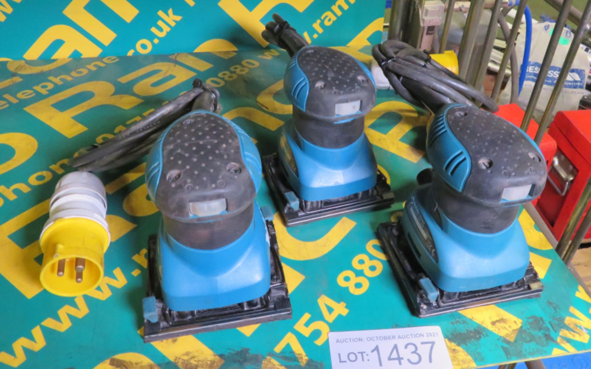 3x Makita Electric Palm Sanders