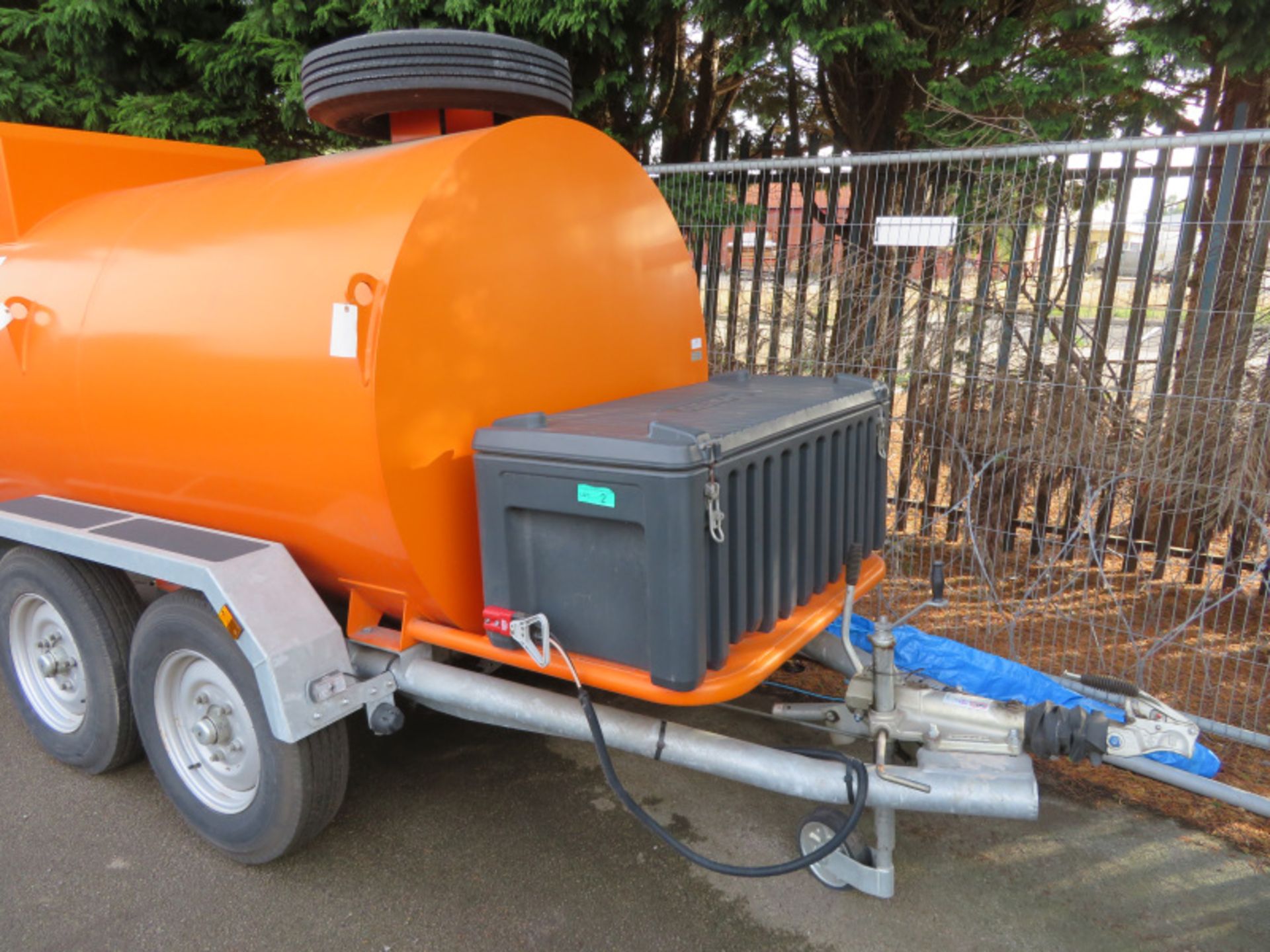 Fuel Pool Twin Axle Diesel 2000L Fuel Bowser - L 3700mm x W 1900mm x H 2100mm - Image 7 of 9