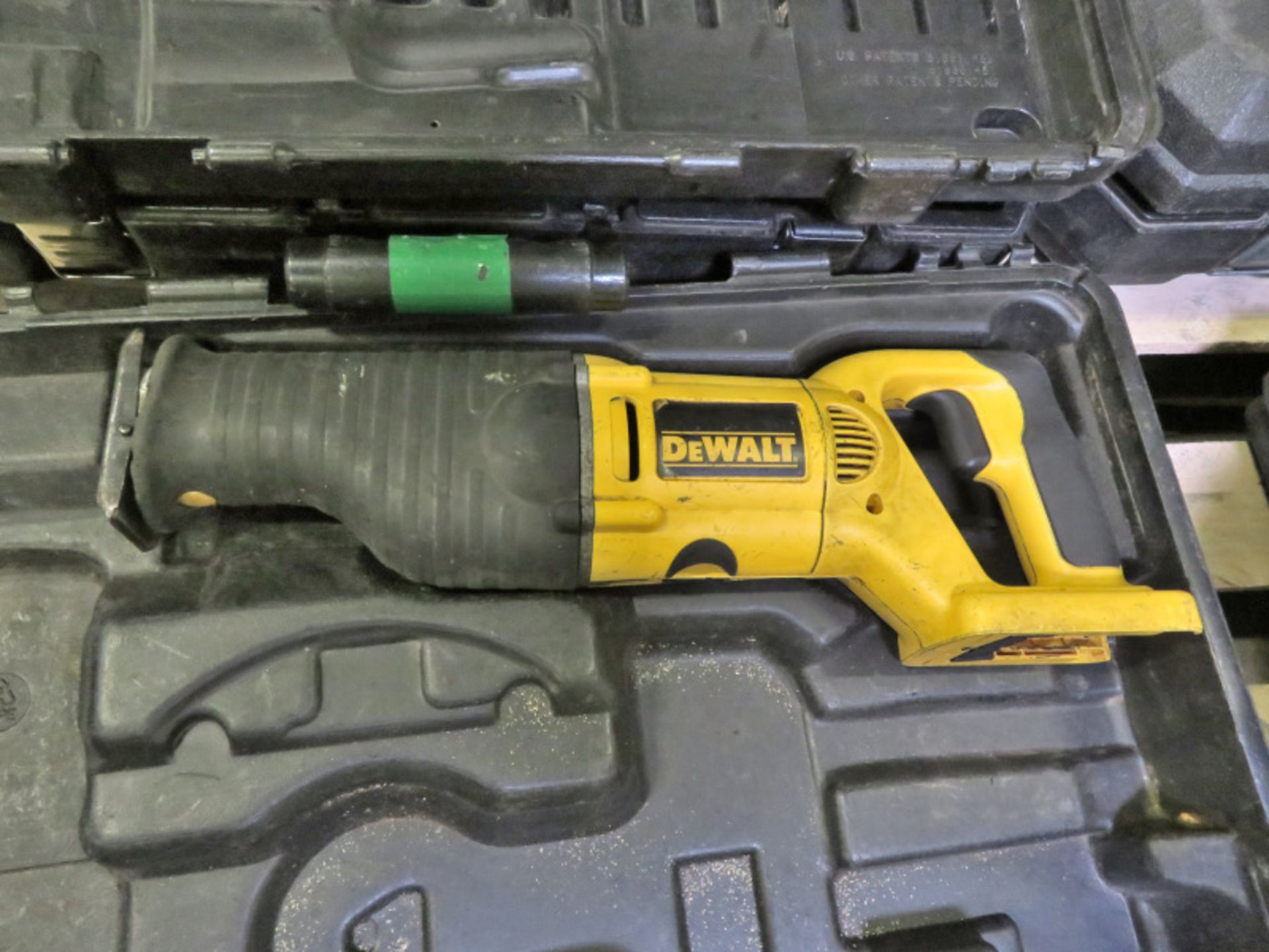 3x Dewalt Reciprocating Saws in cases (1 case broken at hinges) - Image 6 of 12